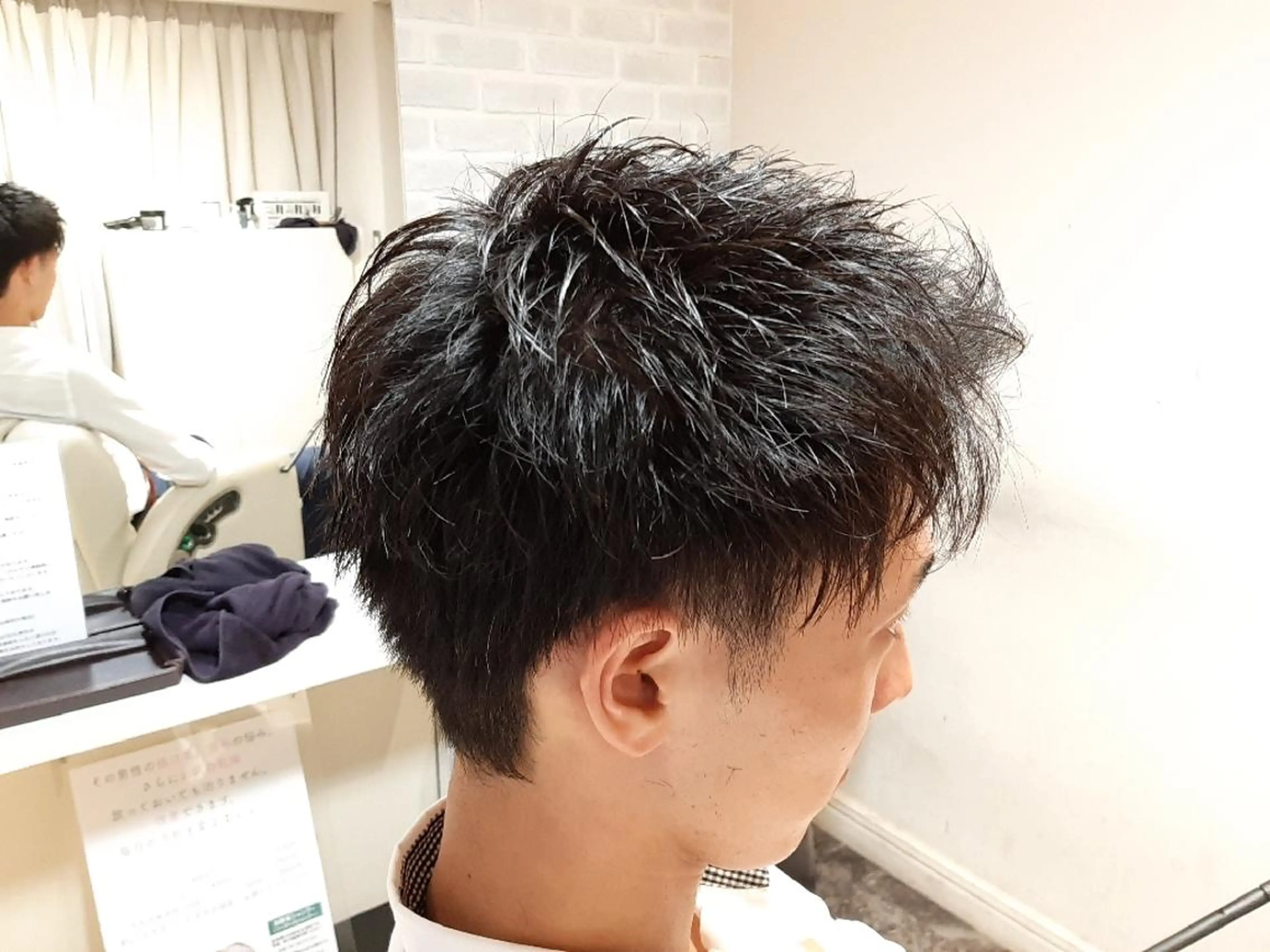 ショート ラヴィ・ザ・バーバー所属・佐々木 良佑のヘアスタイル