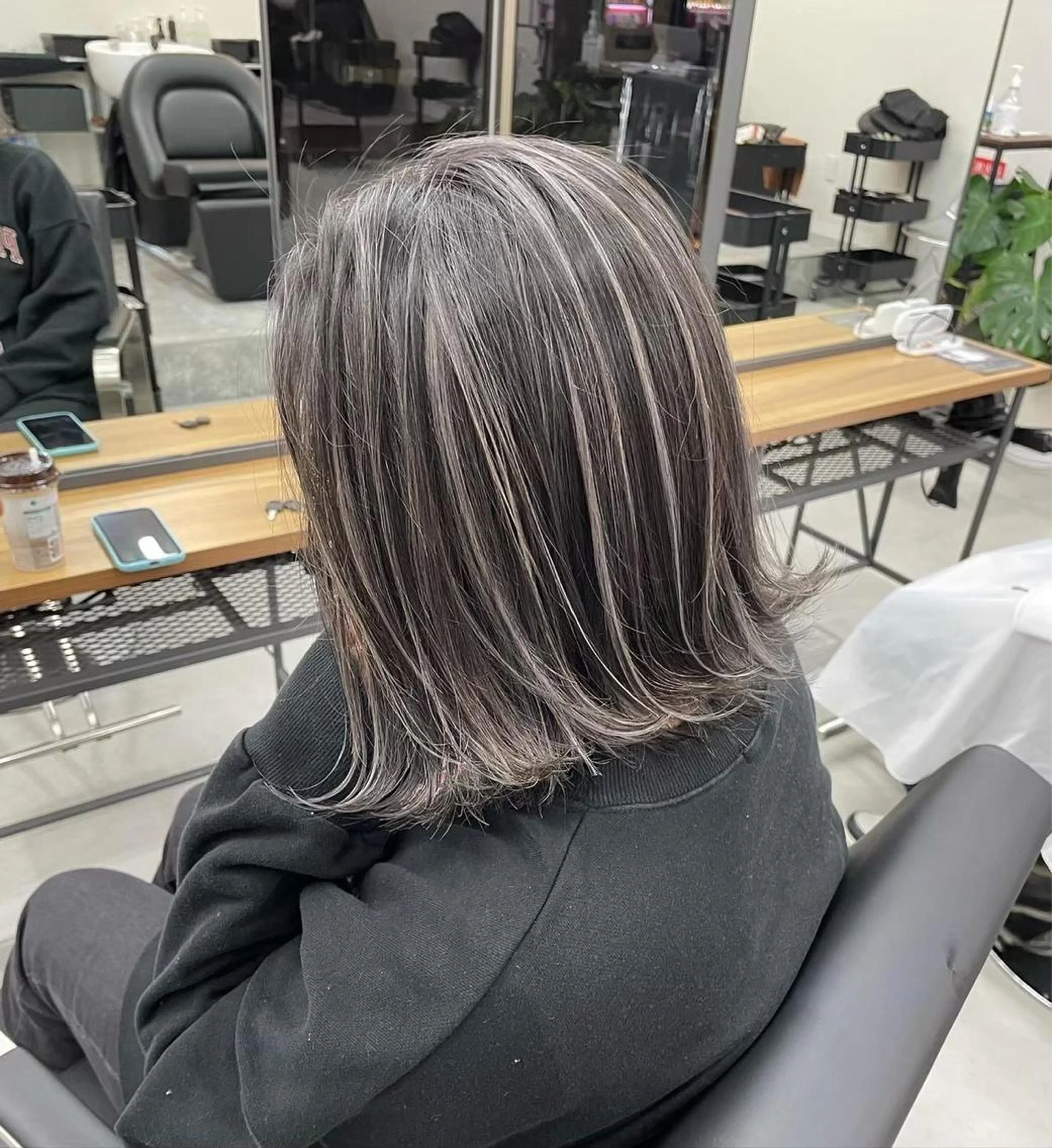 ミディアム ショートボブ ミディアムパーマ 韓国風カラー ボブ ハイライト hair terra ce M奈良店のヘアスタイル