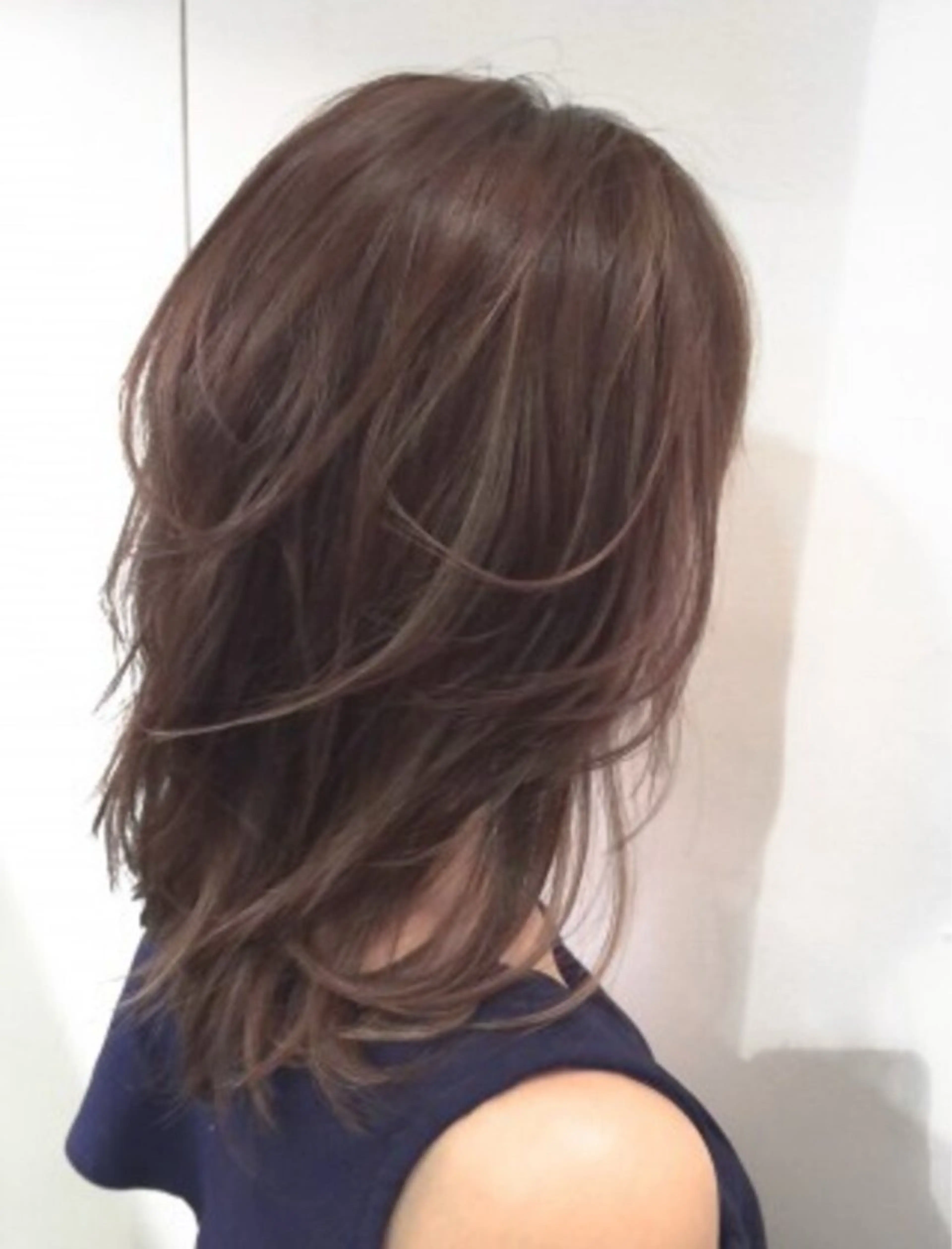 ミディアム ハイライト neaf 六本木店所属・六本木🫧ハイライト 望月彩音のヘアスタイル