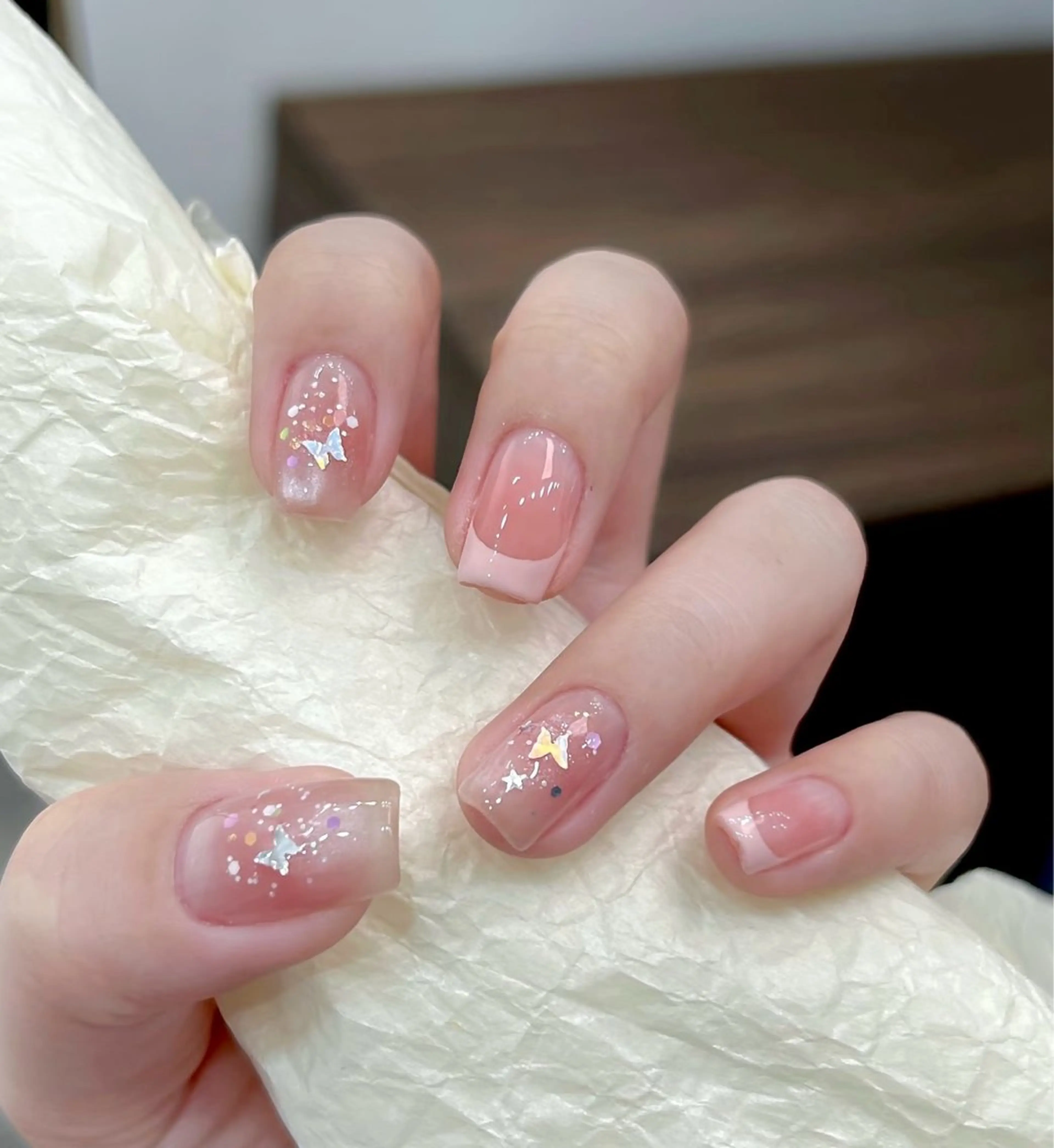 ミディアム イエローカラー ビューティーフル Aのネイルデザイン