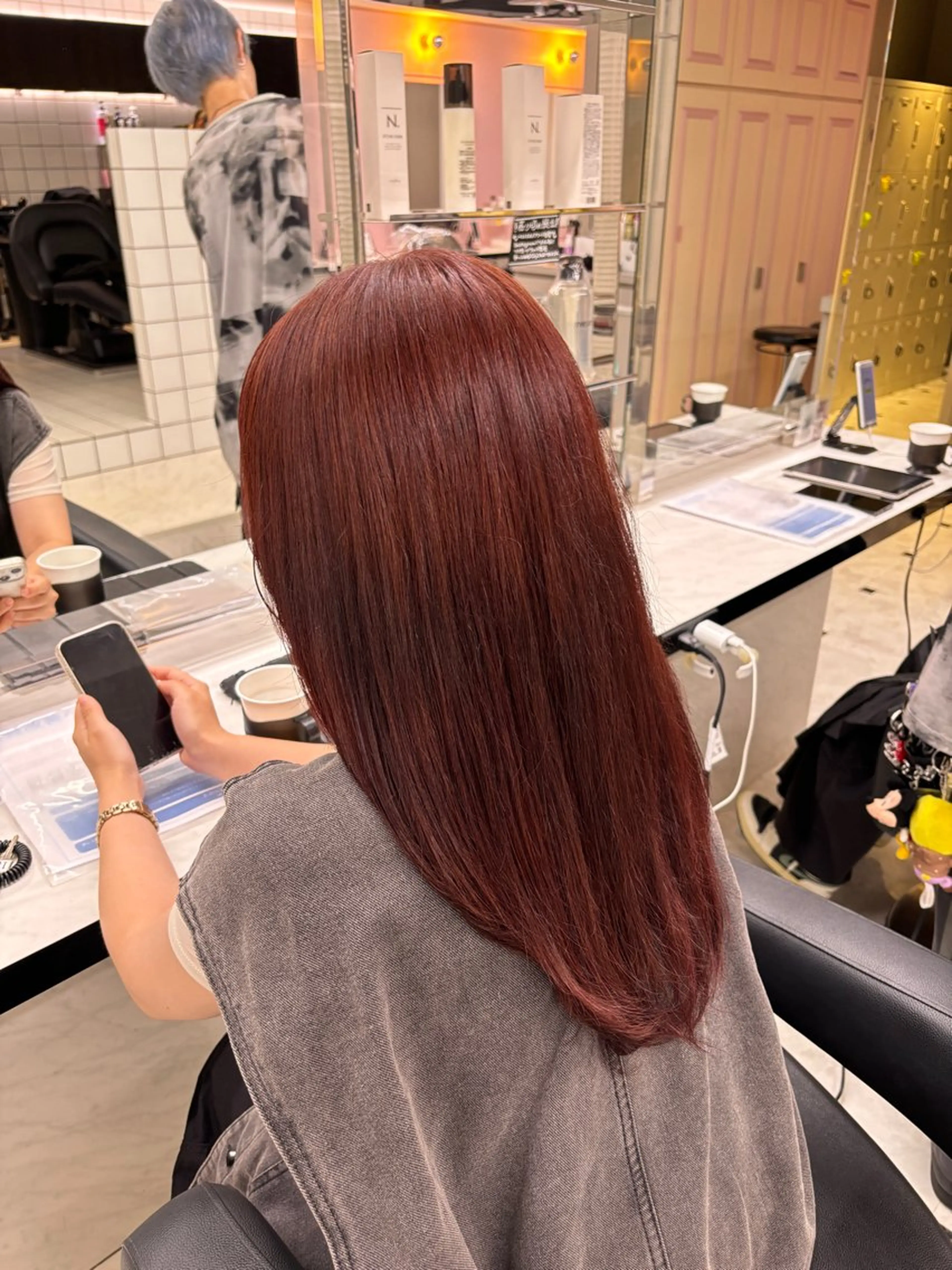 ロング カラー ブリーチ ダブルカラー ブリーチなしカラー レッドカラー ヘアカラー 💙ハイトーン韓国風 色白ヘア💙manaのヘアスタイル