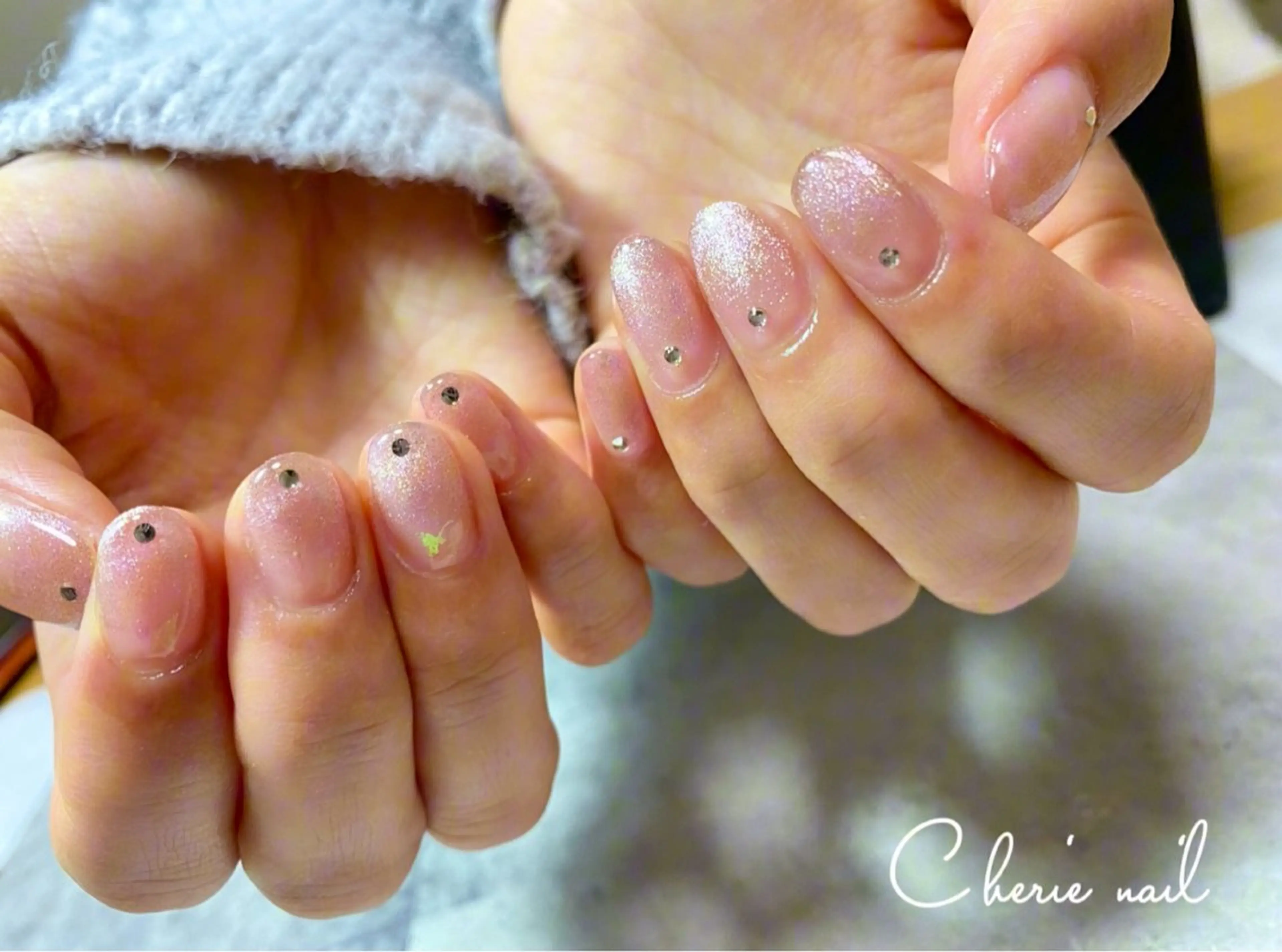 ネイル ジェルネイル マグネットネイル ピンク 春ネイル ハンドネイル Cherienail yunaのネイルデザイン