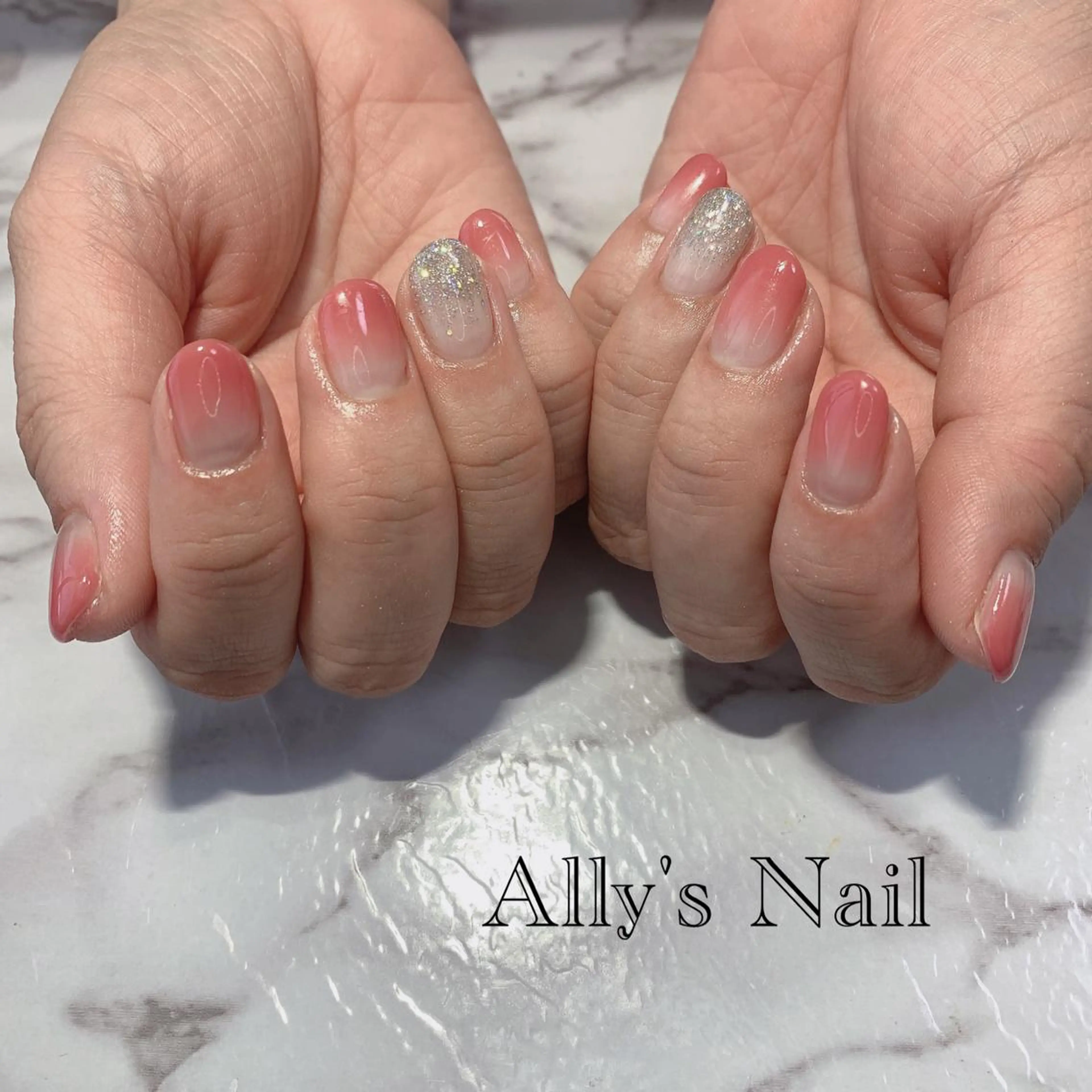 □ハンドネイル□【ソフトジェルオフあり】ワンカラーorグラデーションの写真