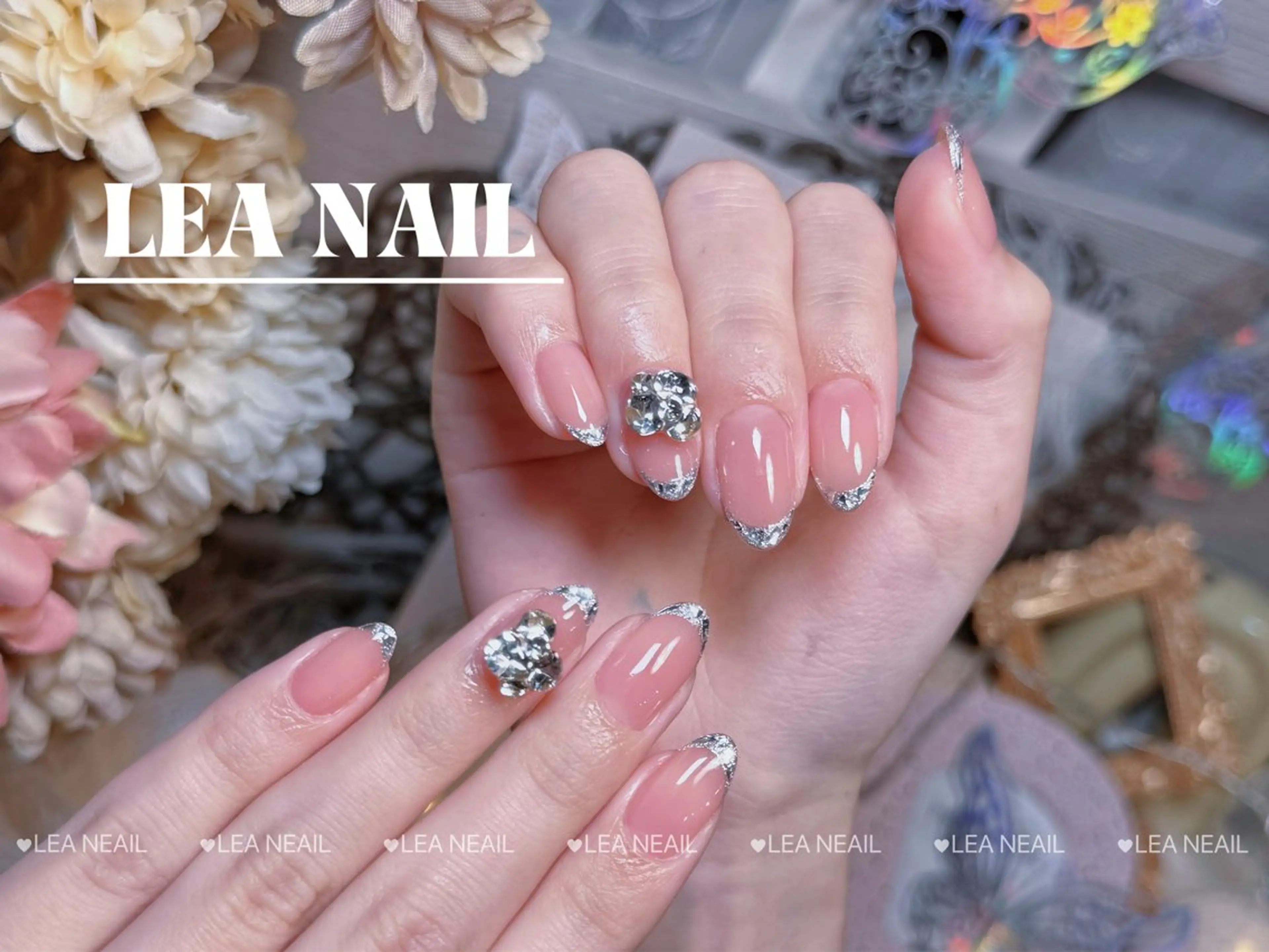 ネイル フレンチネイル ガラスフレンチ ハンドネイル Luxe Nail Salonのネイルデザイン