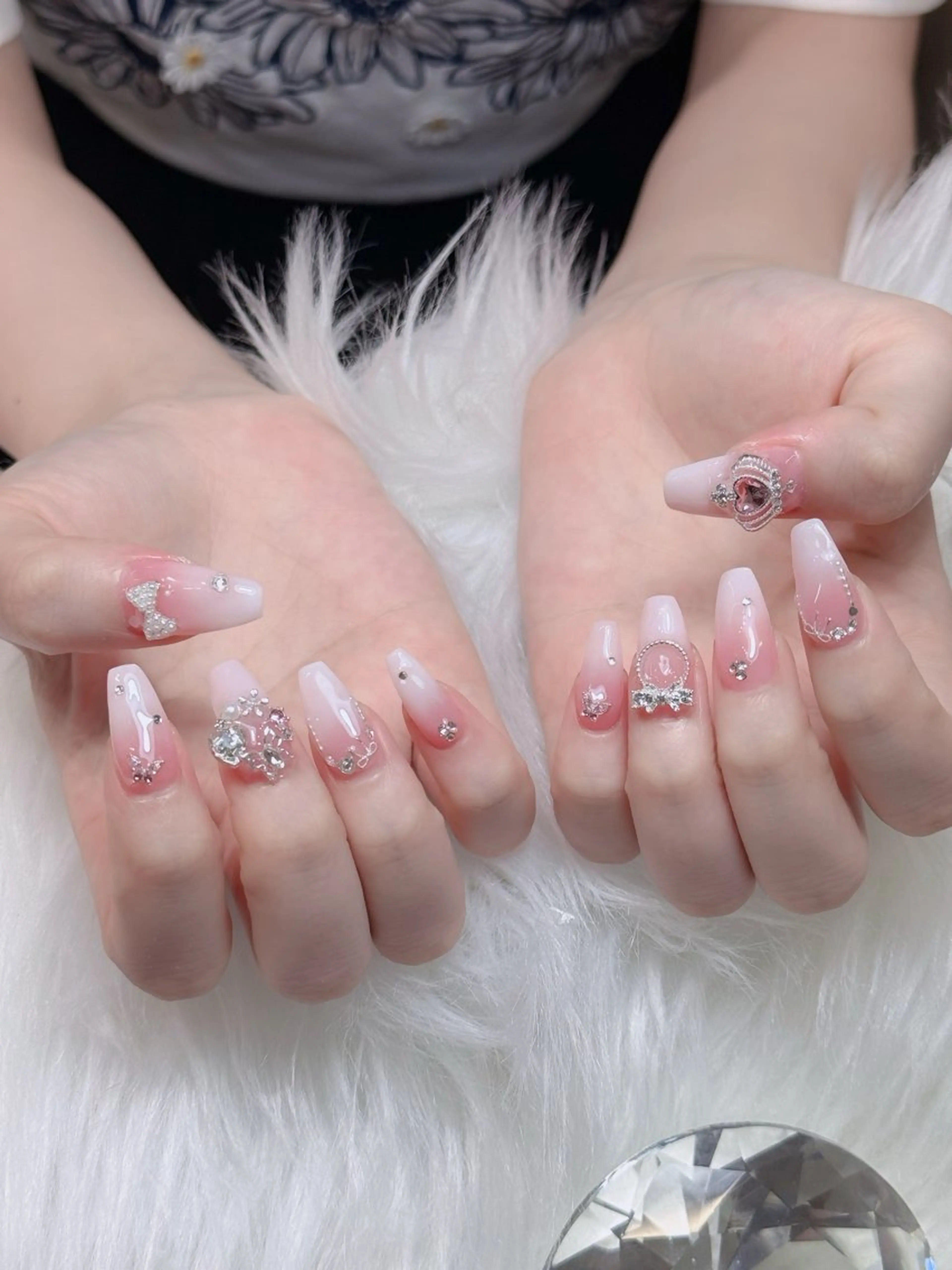 ネイル オーロラネイル チークネイル フットネイル フレンチネイル 韓国ネイル ハンドネイル Lumi Nailのネイルデザイン