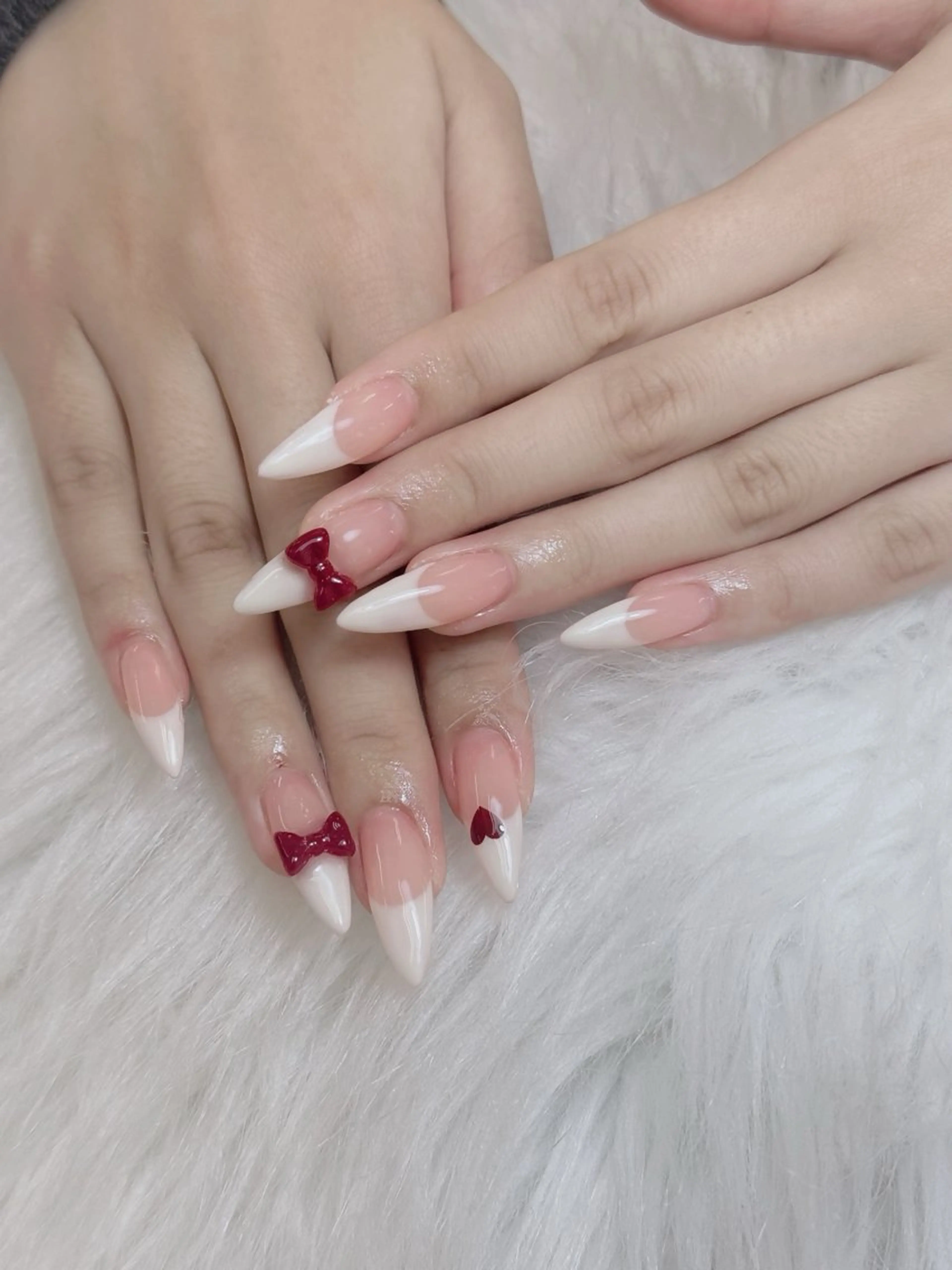 ネイル オーロラネイル チークネイル フットネイル フレンチネイル 韓国ネイル Lumi Nail 新大久保3‘のネイルデザイン