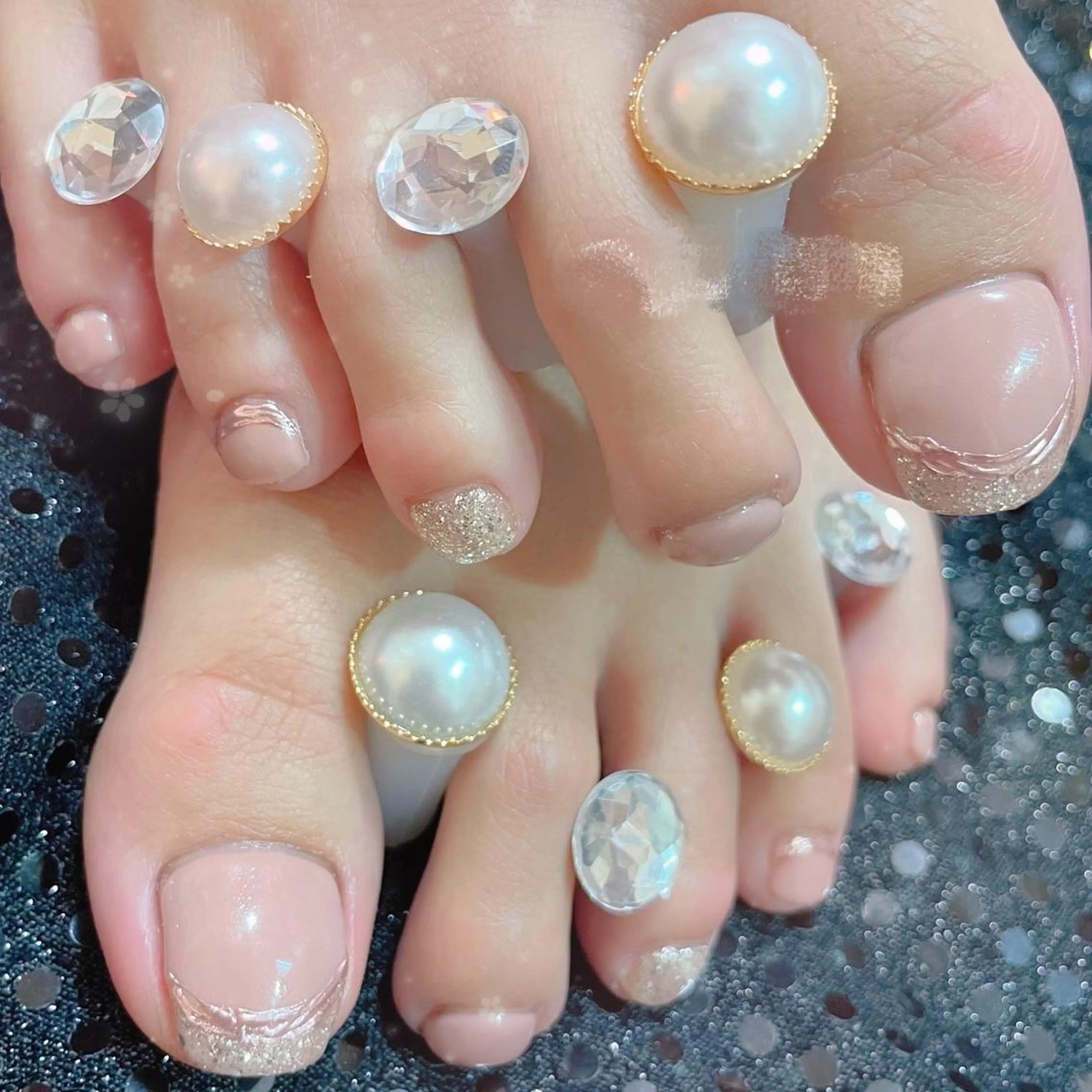 ネイル おそろいネイル フットネイル MoON...❤︎ MeGuのネイルデザイン