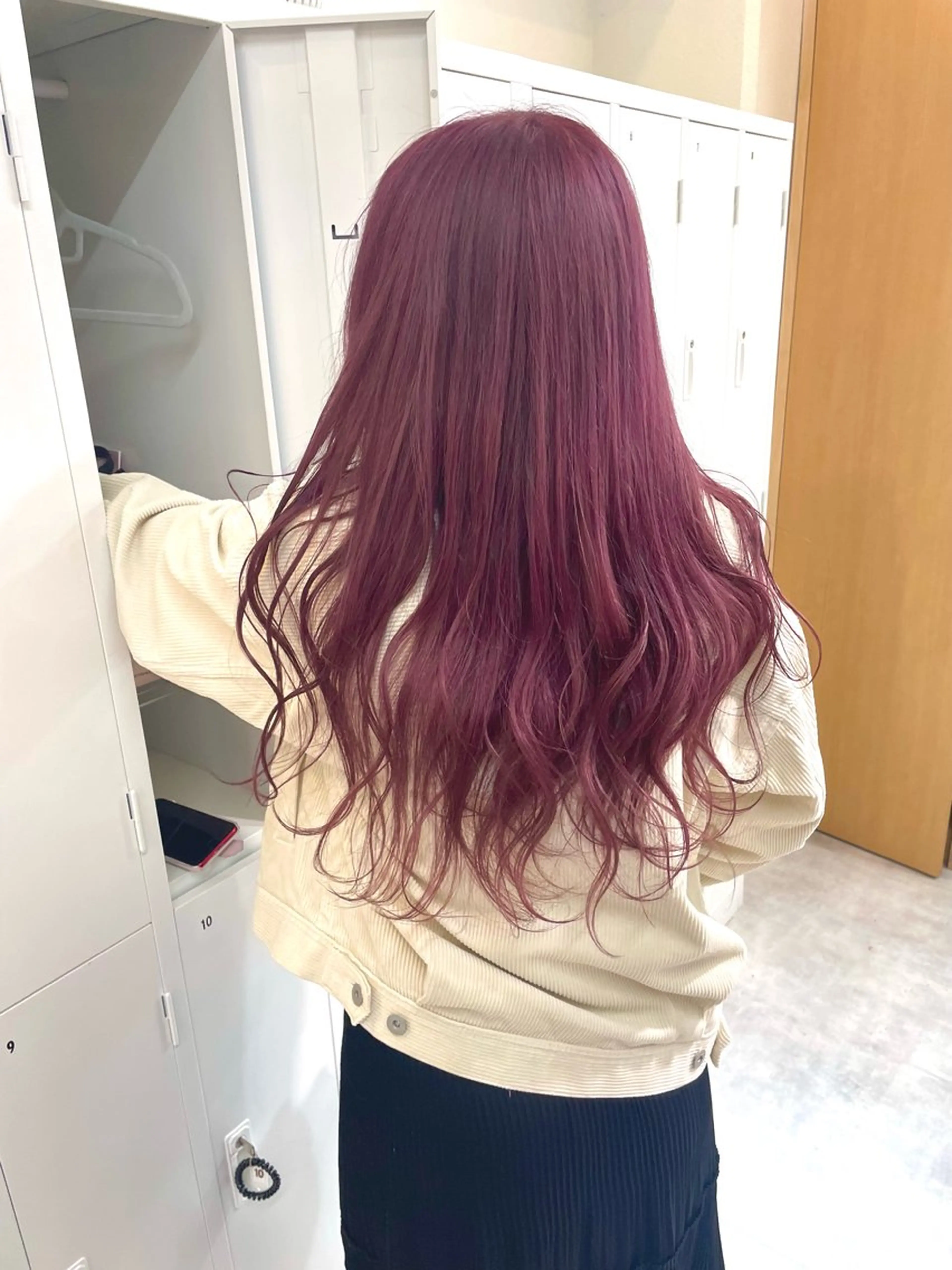 ロング カラー ブリーチ ピンクカラー 木村 咲花のヘアスタイル