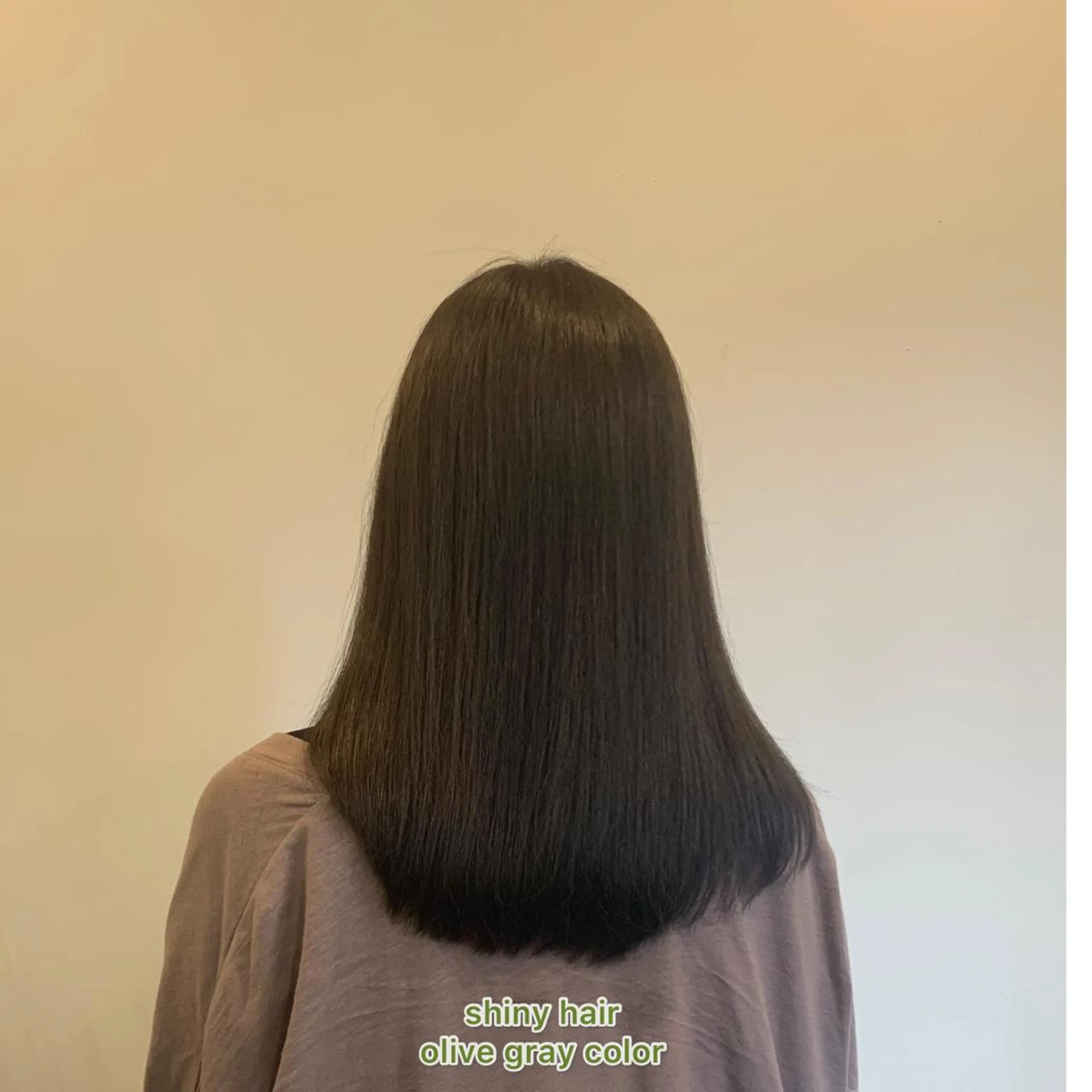 セミロング カラー オリーブグレー ヘアカラー トリートメント ヘッドスパ 艶髪レイヤー上田 紗也🇰🇷💗のヘアスタイル