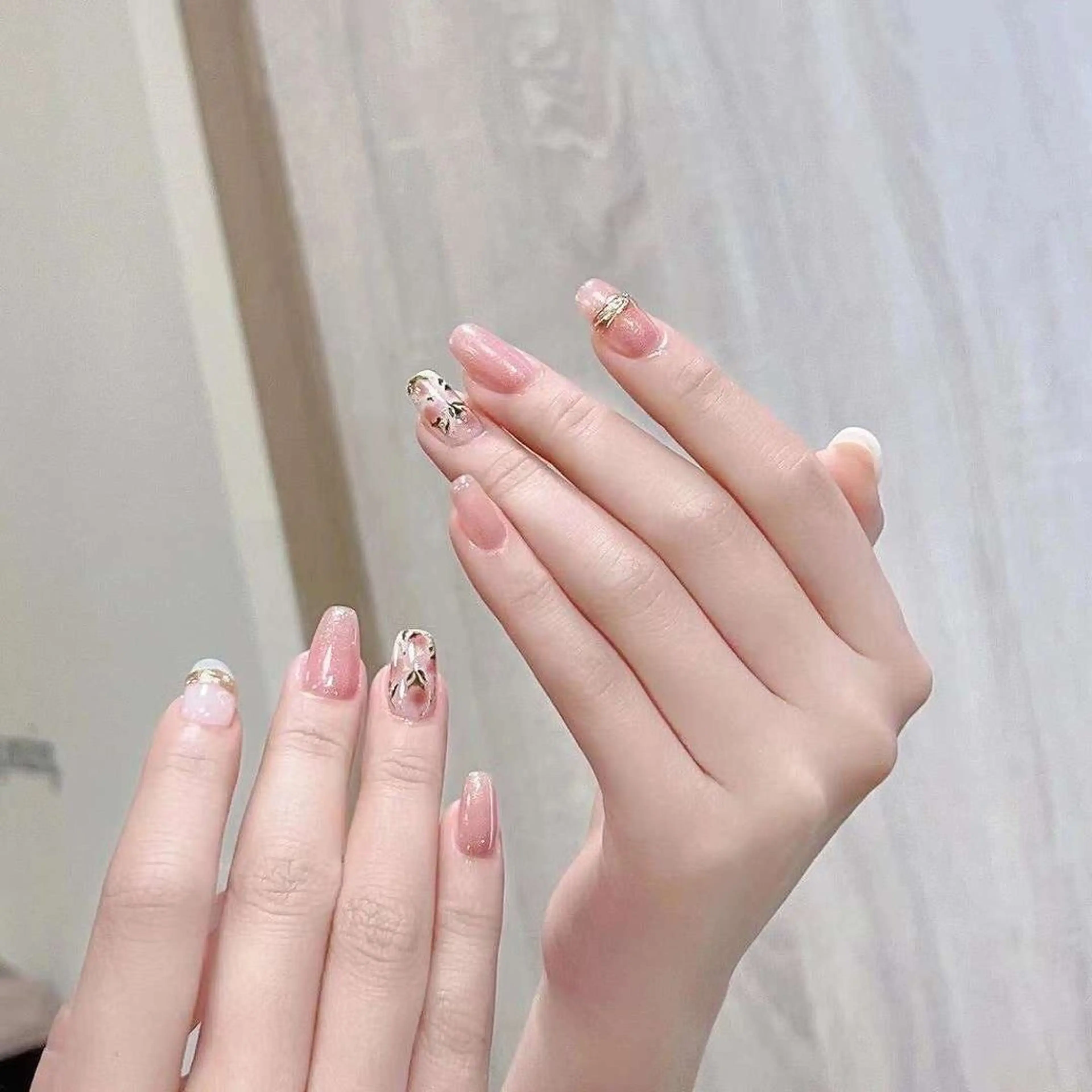 ネイル ハンドネイル VIVIAN リサのネイルデザイン