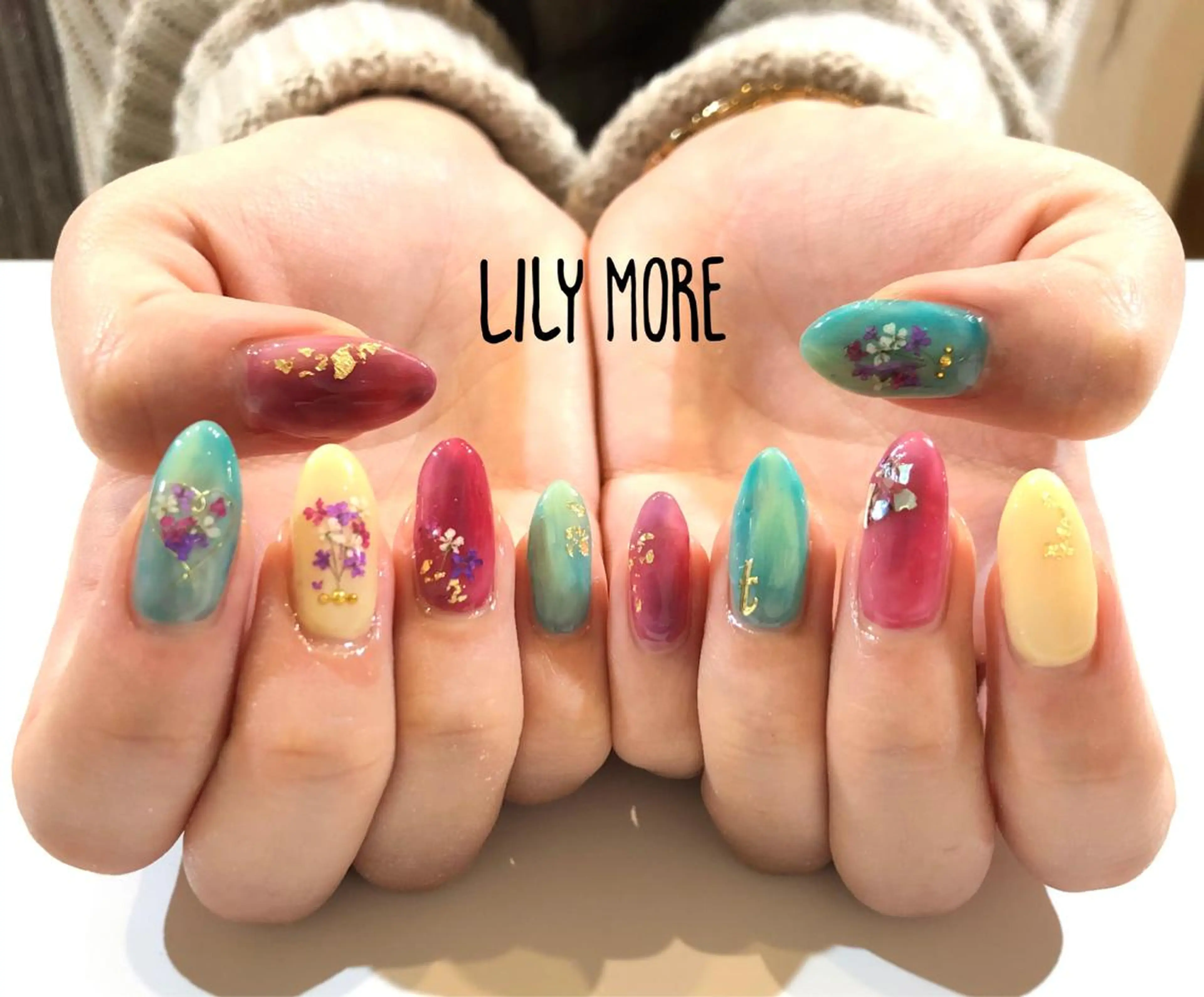 ネイル 成人式 Lily closetのネイルデザイン