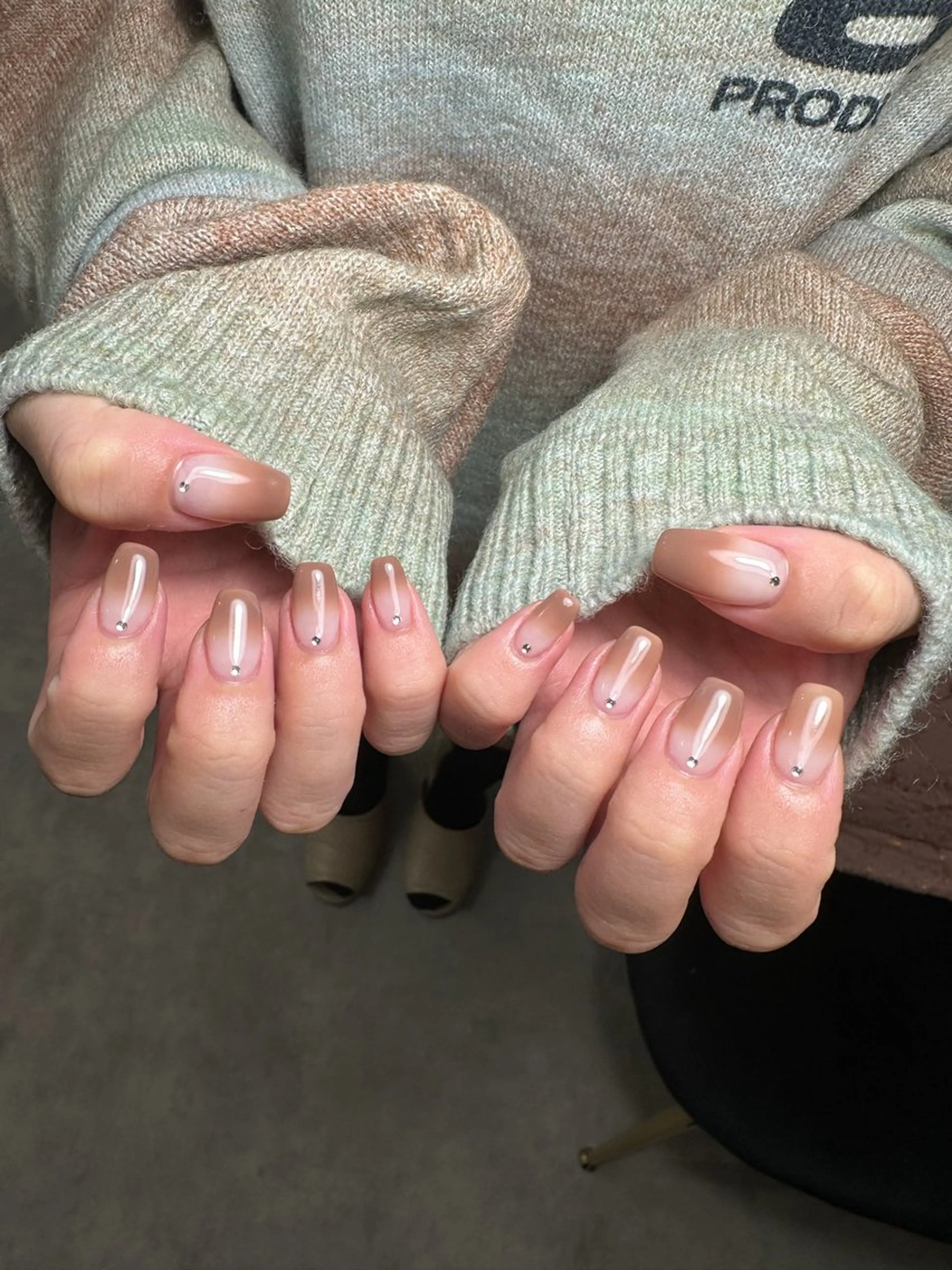 ネイル ATELIERHARLOW所属・nailist MOEのネイルデザイン