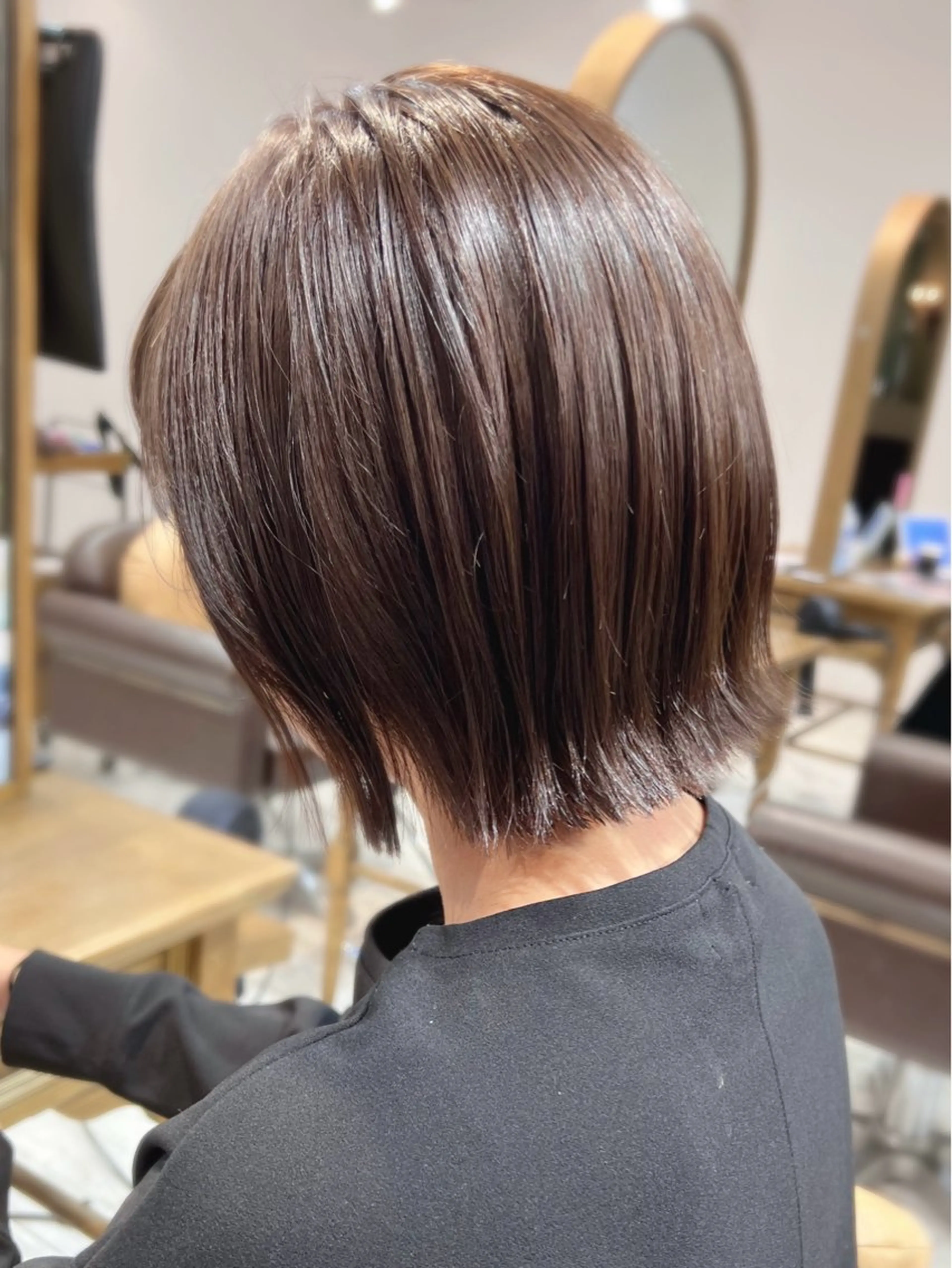 ミディアム ボブ ハイレイヤー/顔周り /レイヤーカットのヘアスタイル