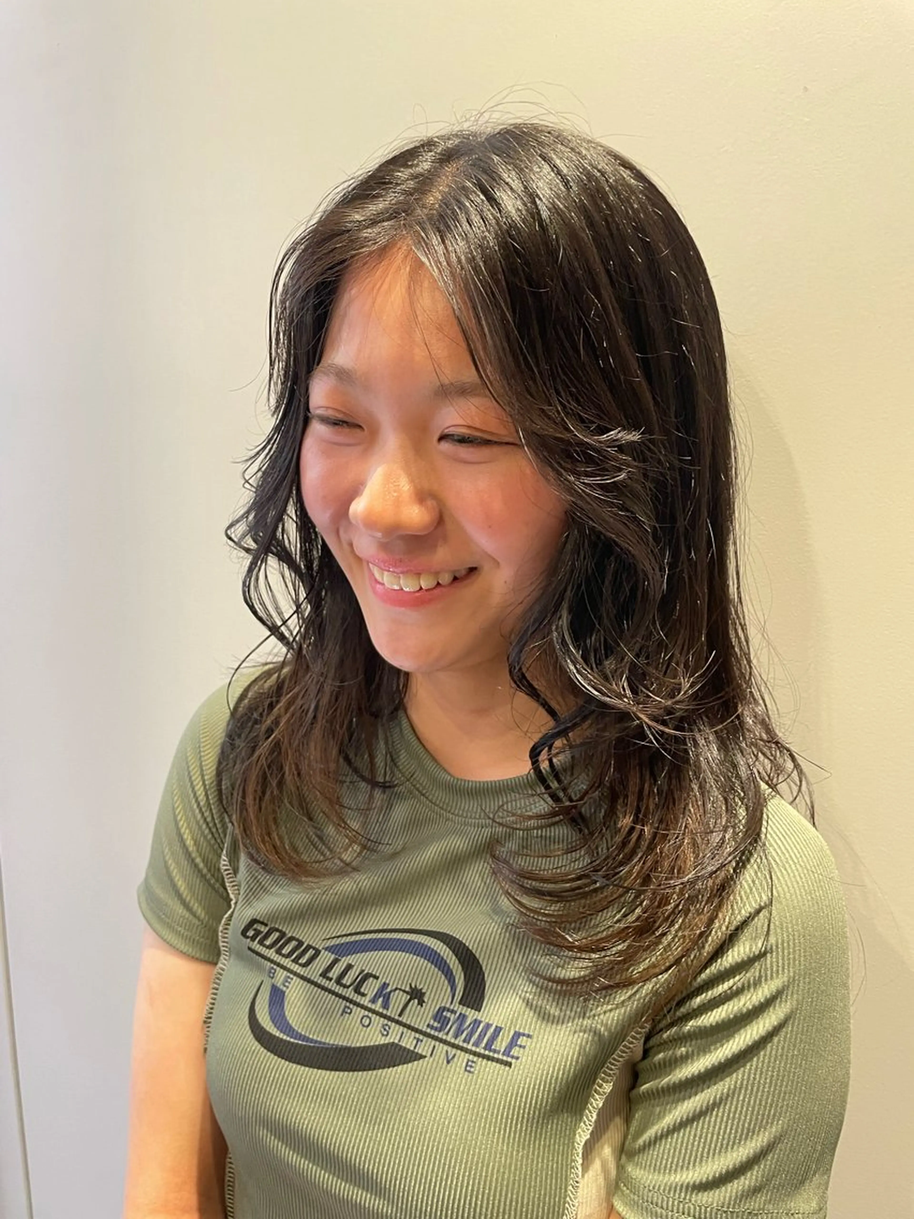 セミロング カット Toiro 横浜所属・🎀レイヤー/パーマ カラー/ai🎀のヘアスタイル