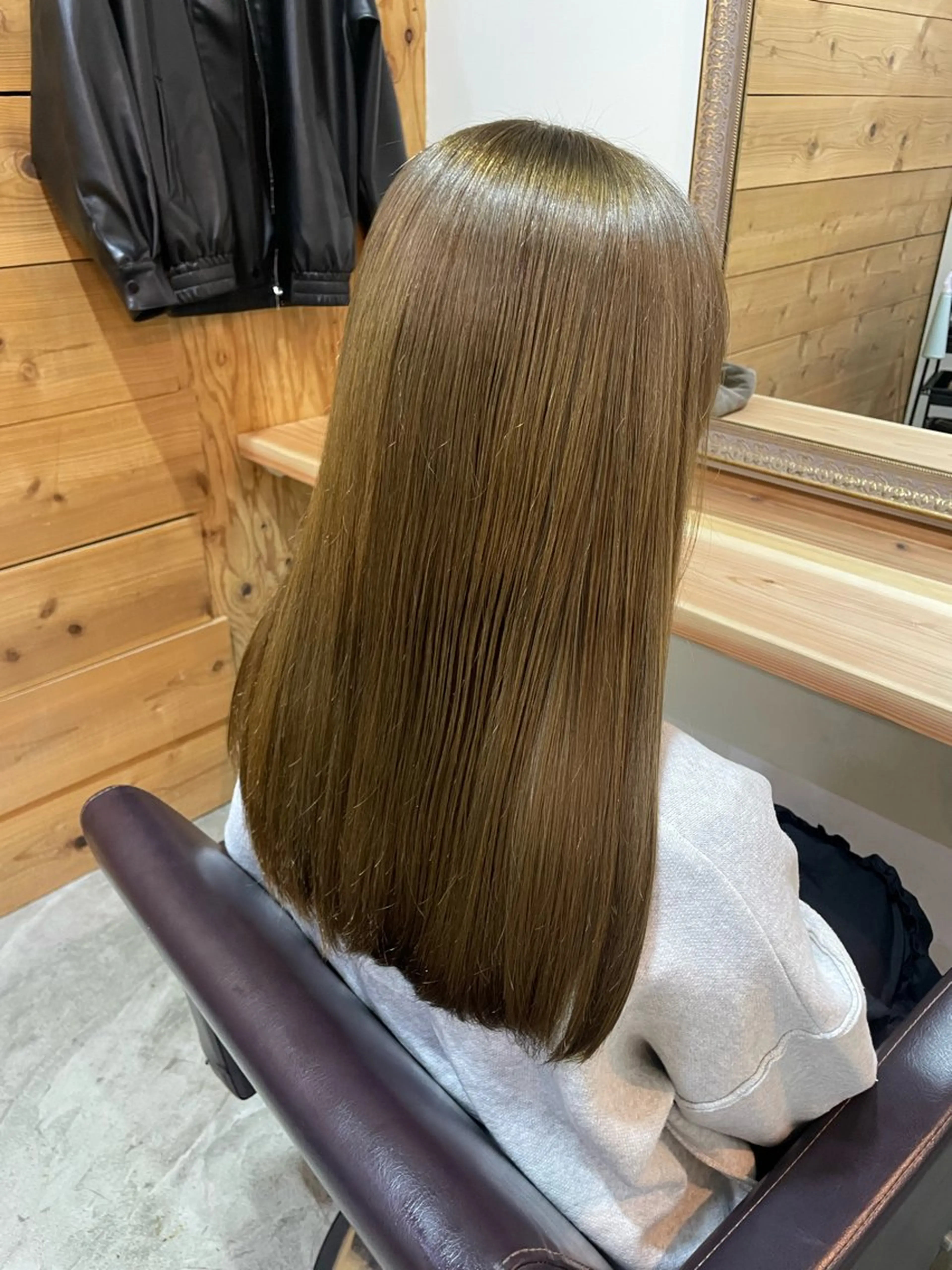 ロング カラー カット ヘアカラー トリートメント 艶カラー/ハイトーン Anjuのヘアスタイル