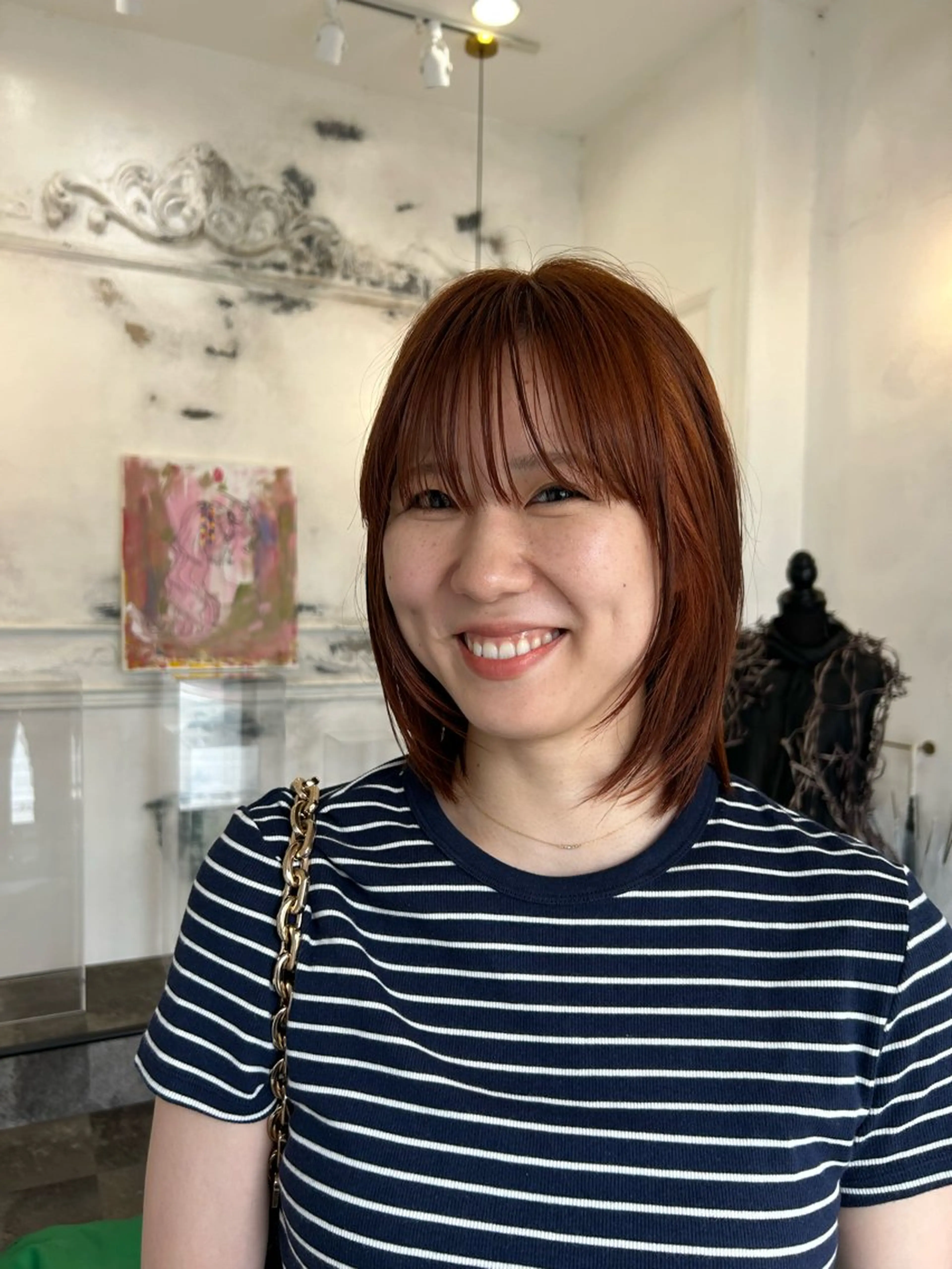 ミディアム カラー COMEG HEAD 上乃裏所属・宮前 芽衣のヘアスタイル