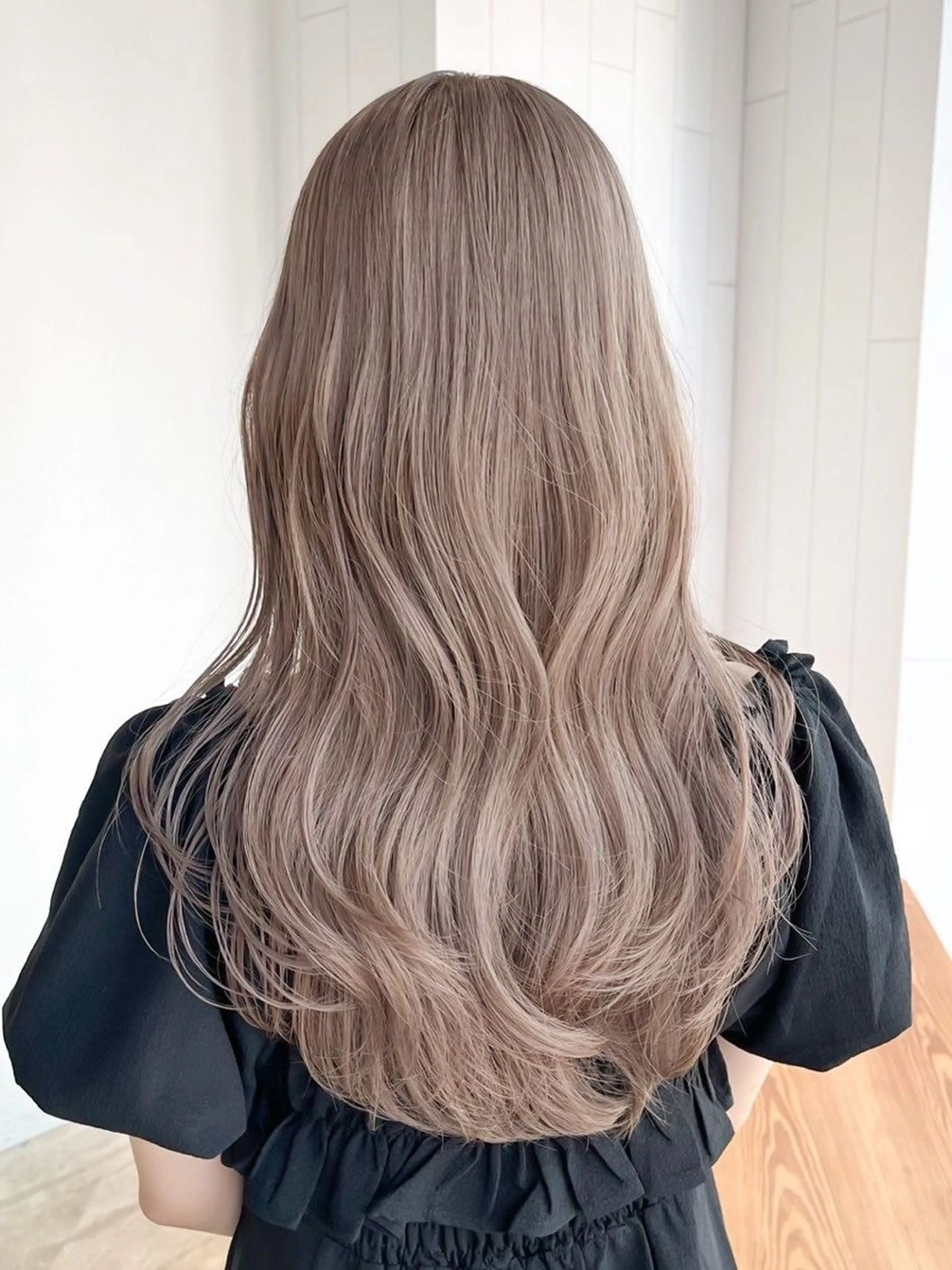 カラー ヘアカラー ALBUM銀座店所属・池袋ブリーチ特化🎀 あやか🎀のヘアスタイル