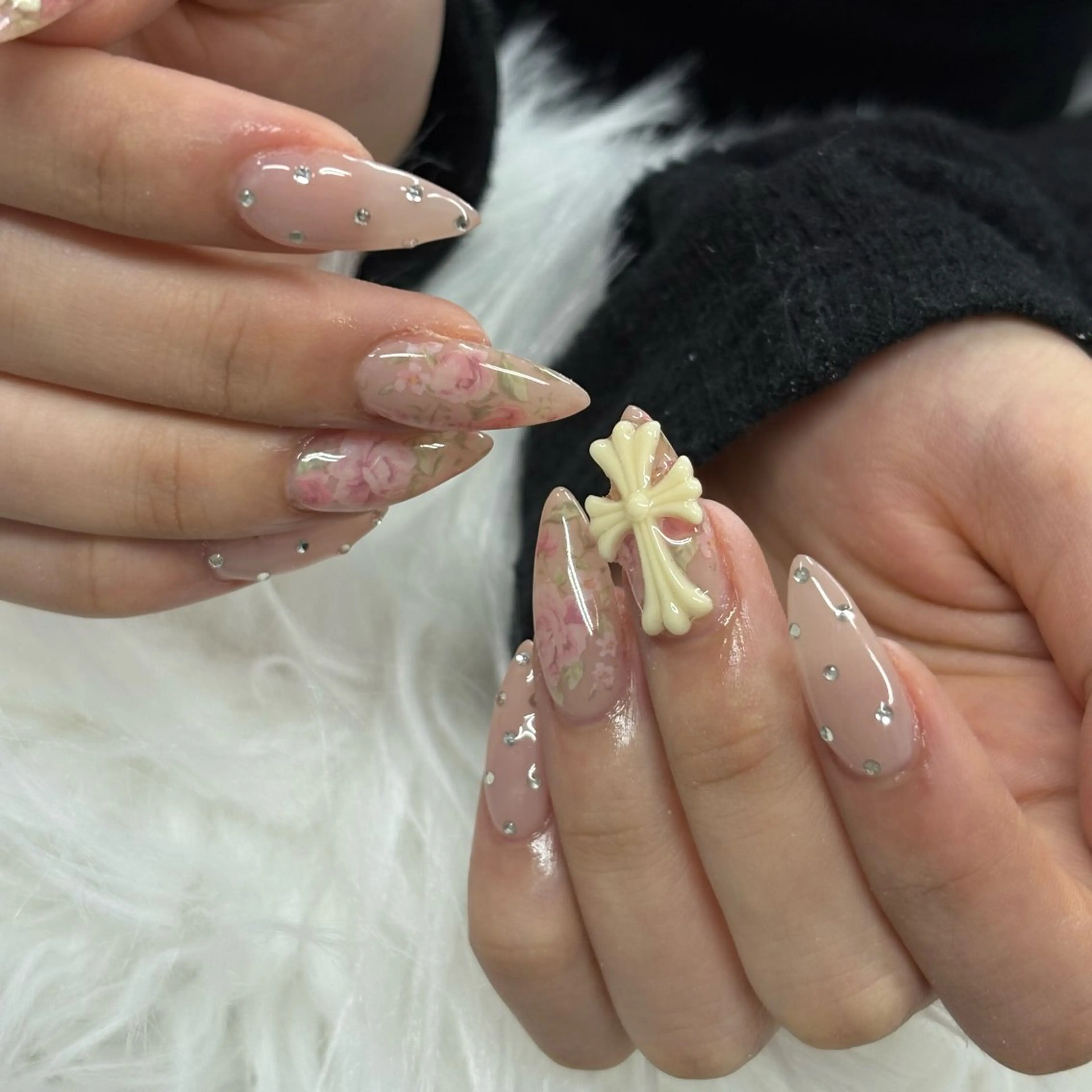 ネイル ハンドネイル SHION  のネイルデザイン