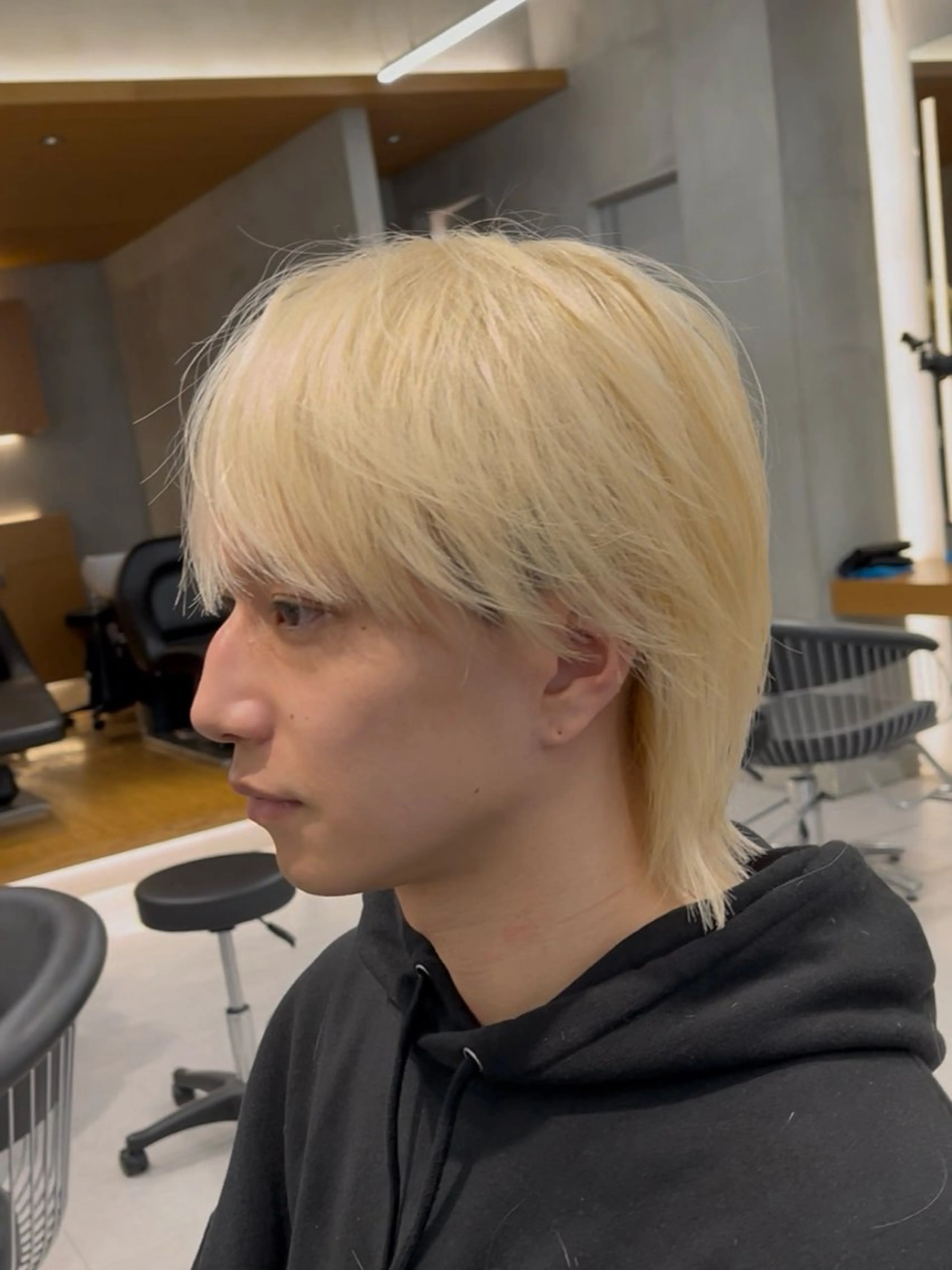 ショート カラー メンズ ブリーチカラー🌈 ウルフカット🐺のヘアスタイル