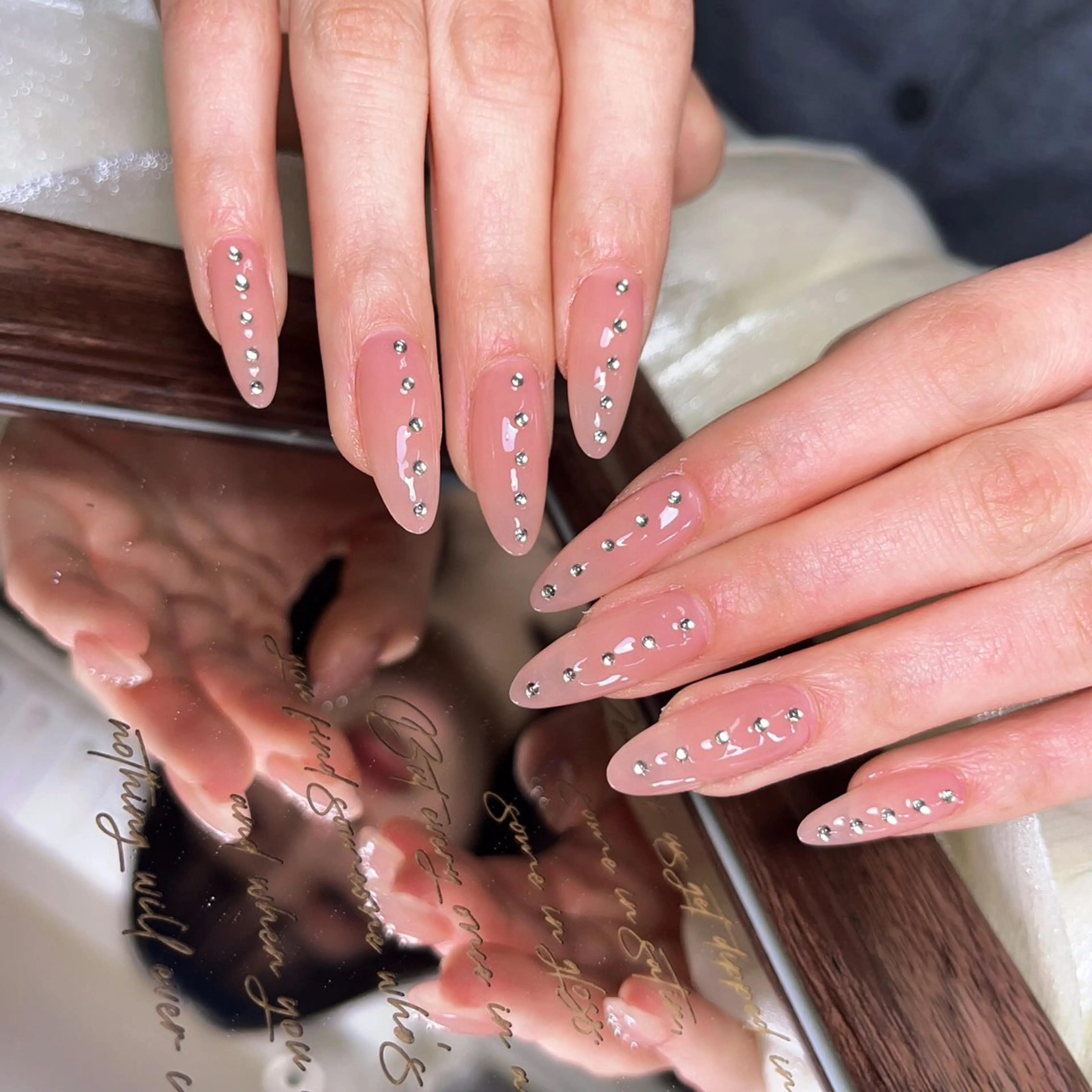 ネイル ハンドネイル ハンドケア BuBu Nail渋谷道玄坂のネイルデザイン