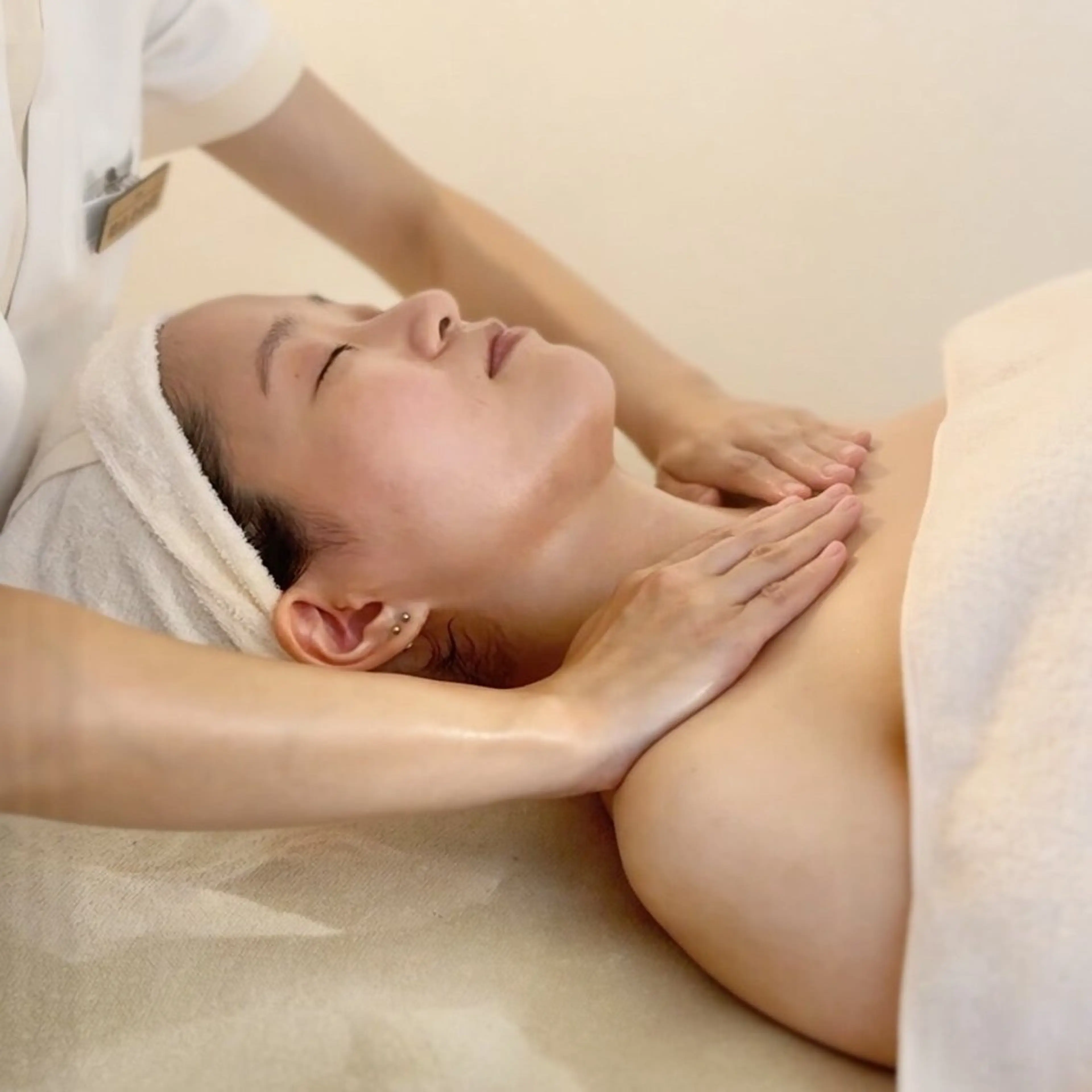 毛穴悩みallケア＋デコルテマッサージ120分の写真