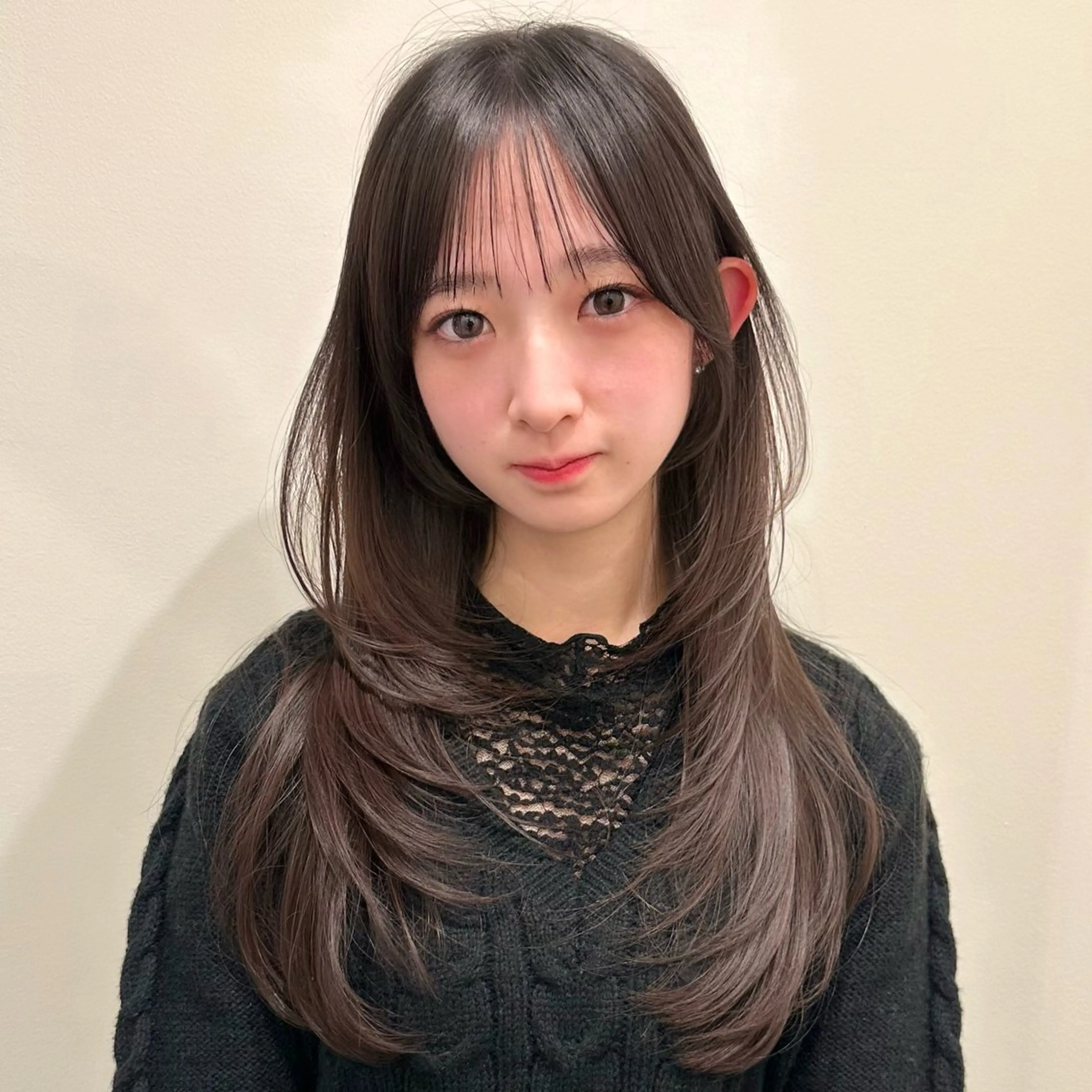 セミロング カット ヘアカラー トリートメント 🌹ハッシュカット、 レイヤー韓国ヘア🌹のヘアスタイル