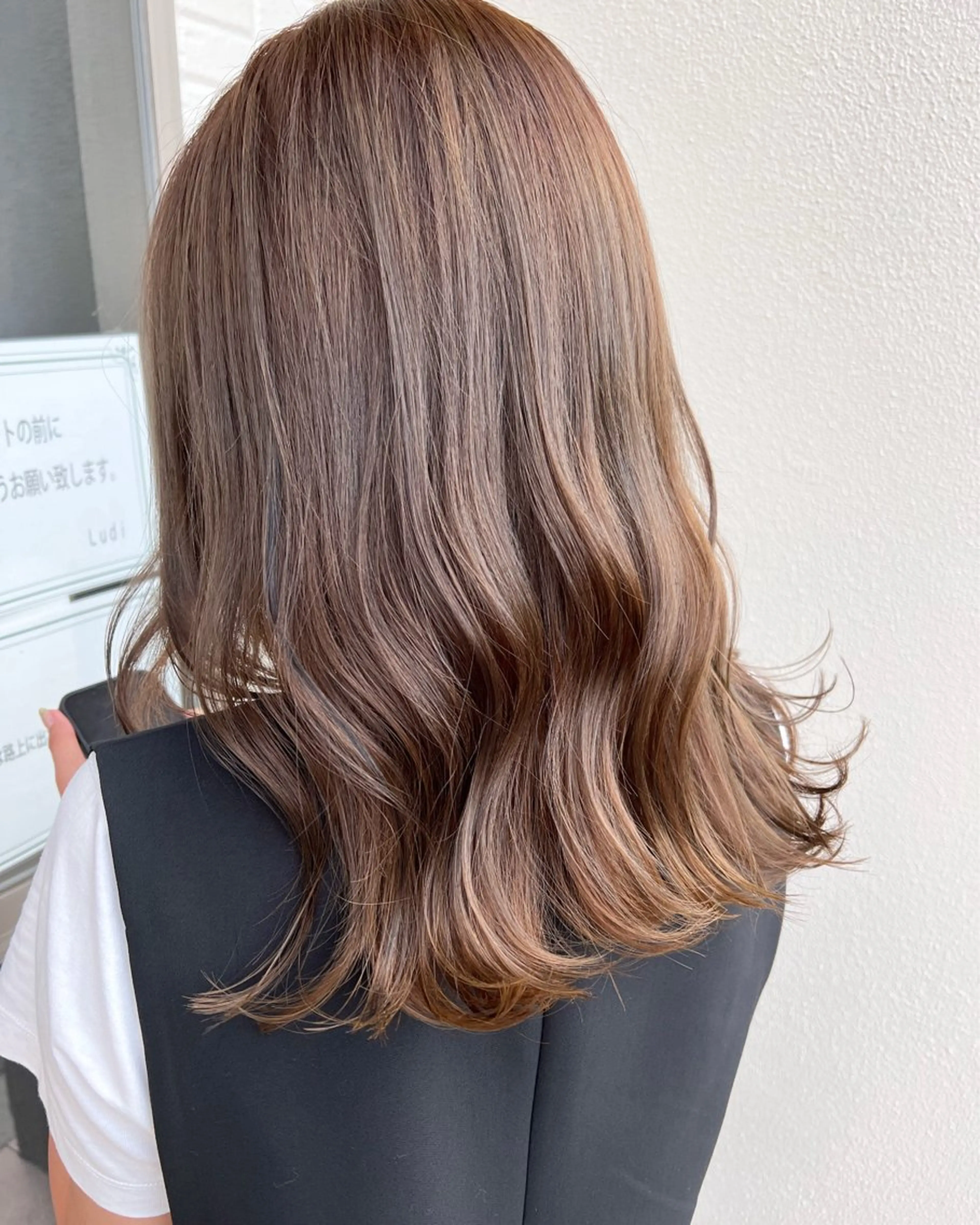 ミディアム 岸本 桂輝のヘアスタイル