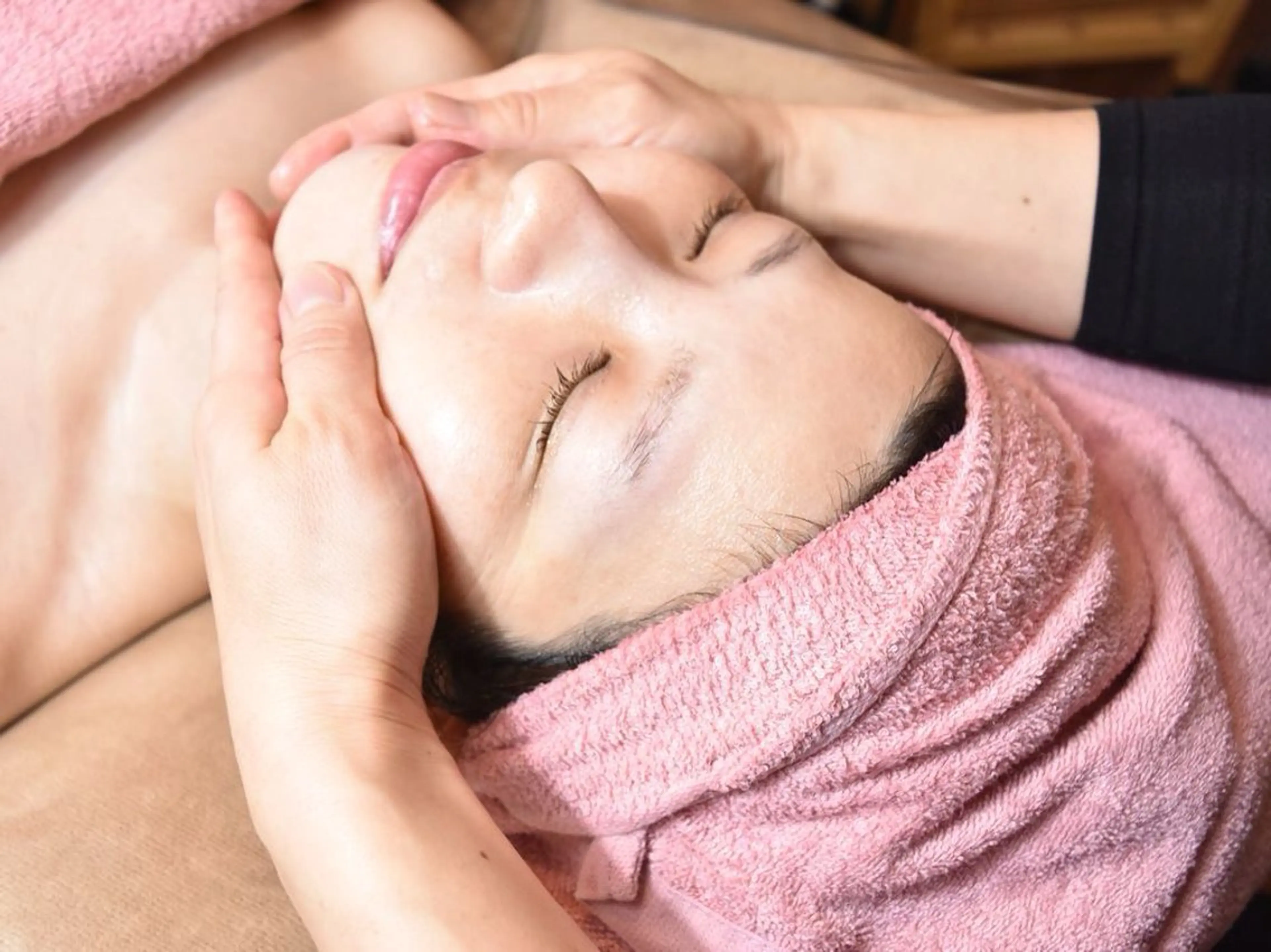 【リラクゼーションプレミアム】フェイシャルマッサージコース　60分の写真