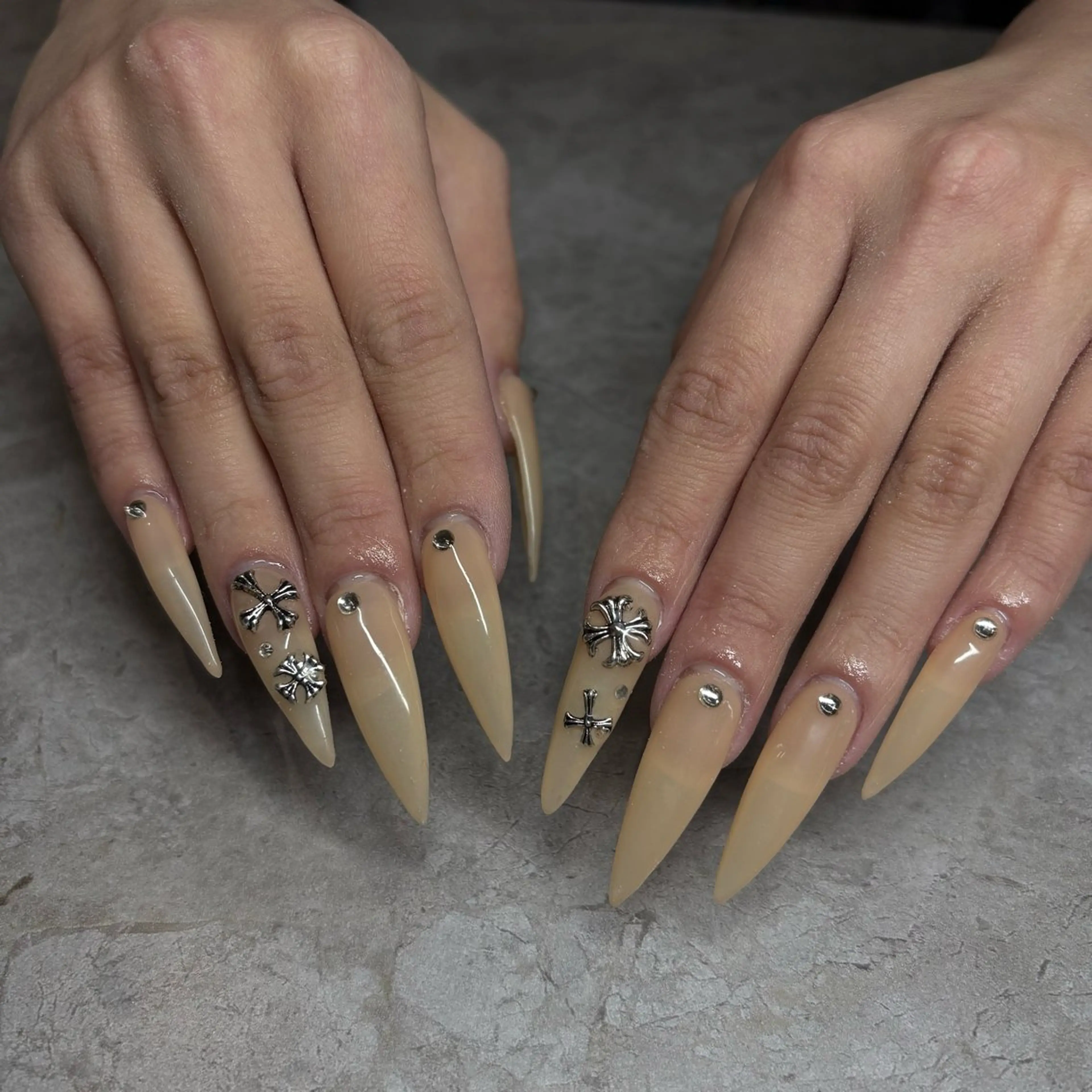 ネイル ハンドネイル IROHA Nail 河原町店所属・IROHA NAIL 長谷川唯惺のネイルデザイン