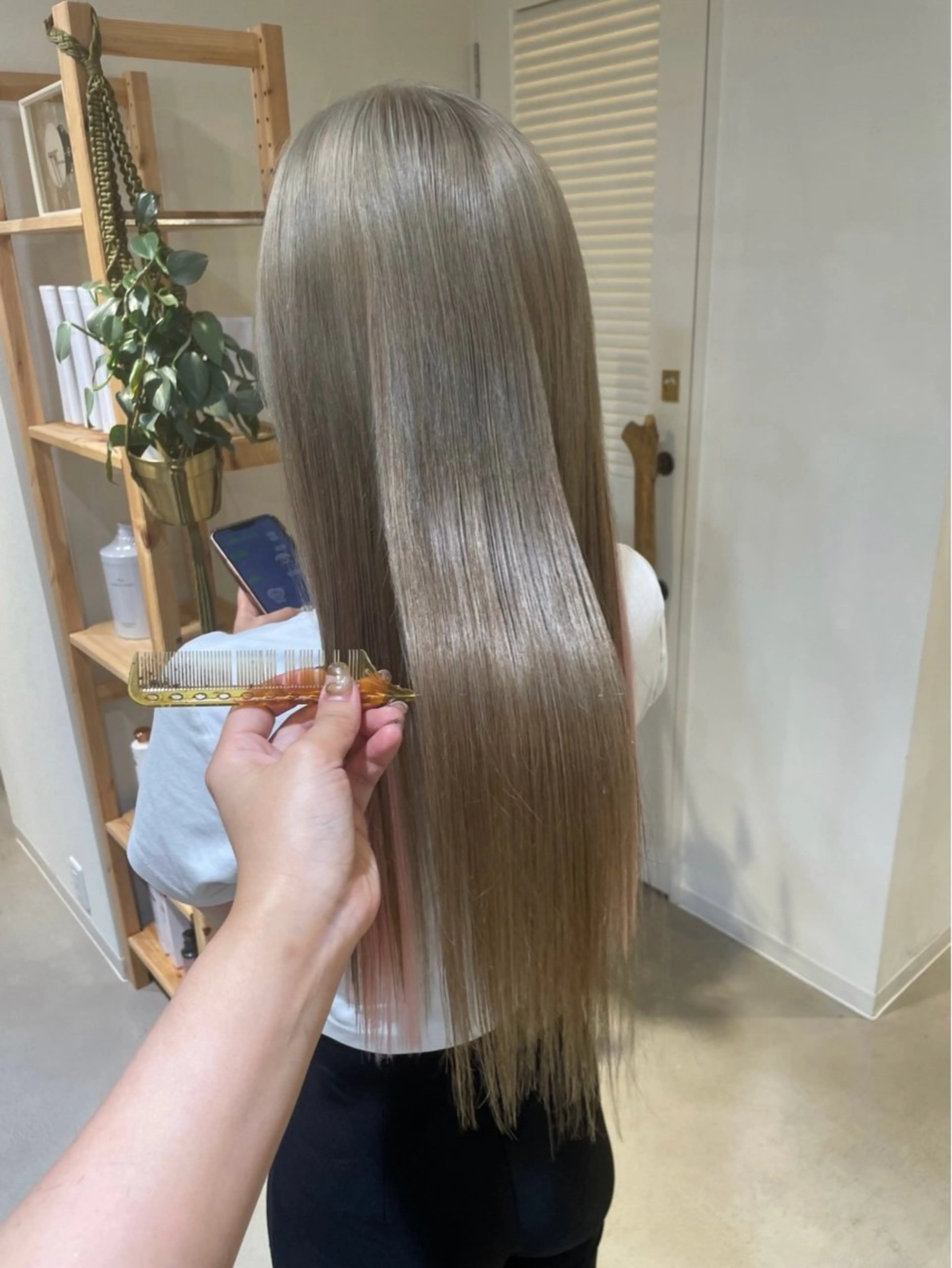 ロング みゆき/透明感カラー /カラー特化のヘアスタイル