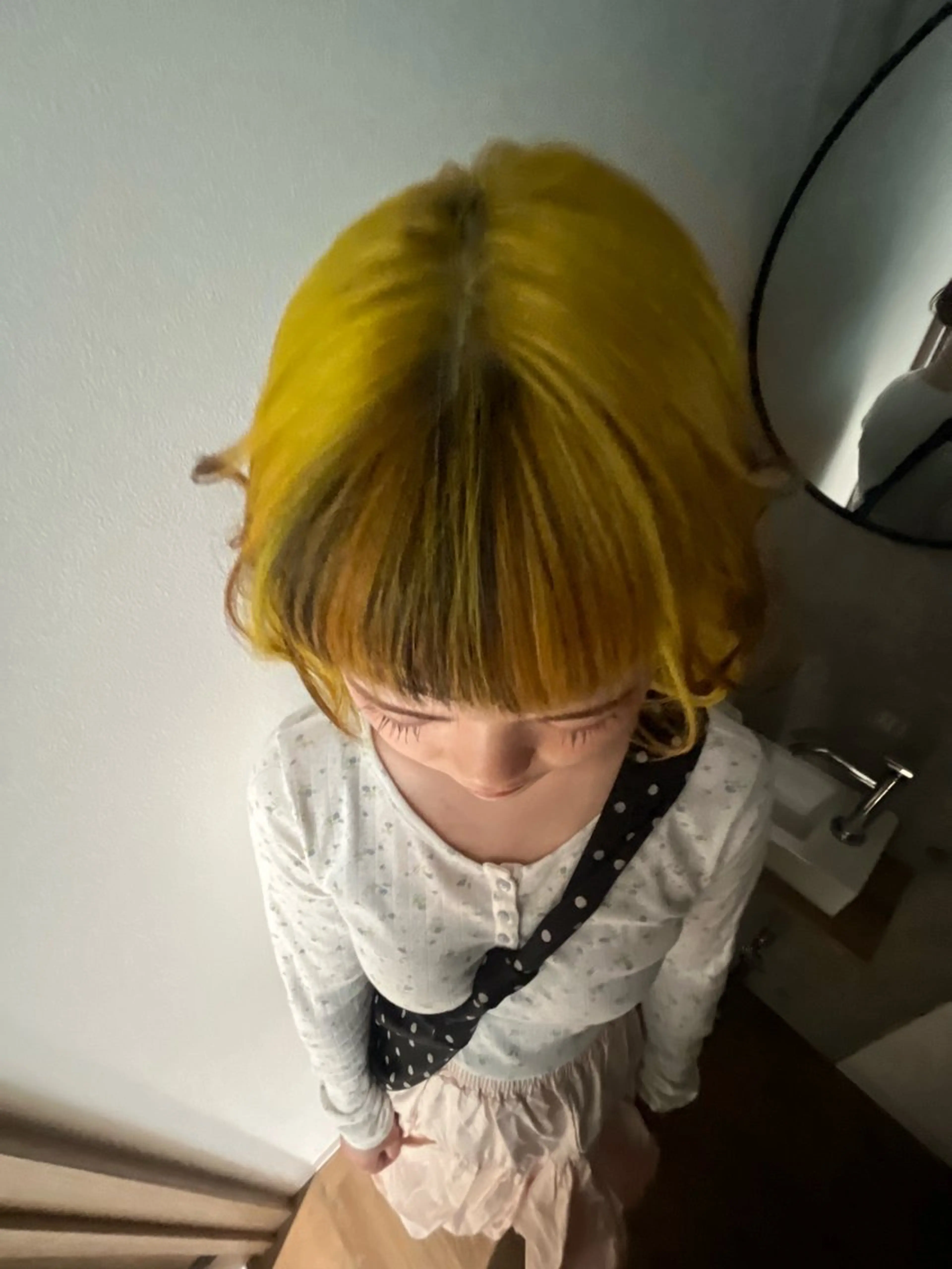 【前髪のみデザインカラー】前髪ブリーチカラー込み➡️4400円の写真