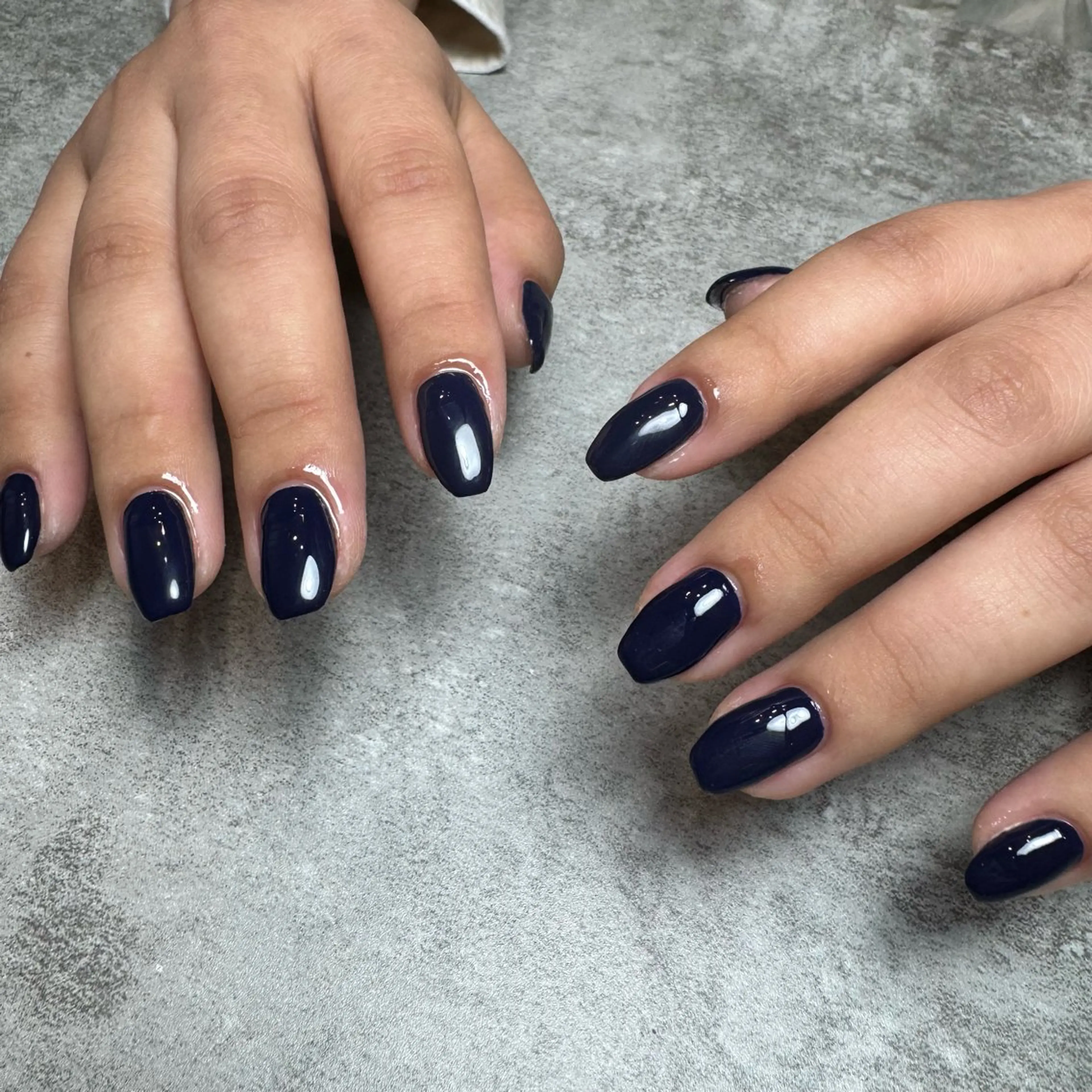 ネイル ネイビー ワンカラーネイル MATATABI. kumiのネイルデザイン