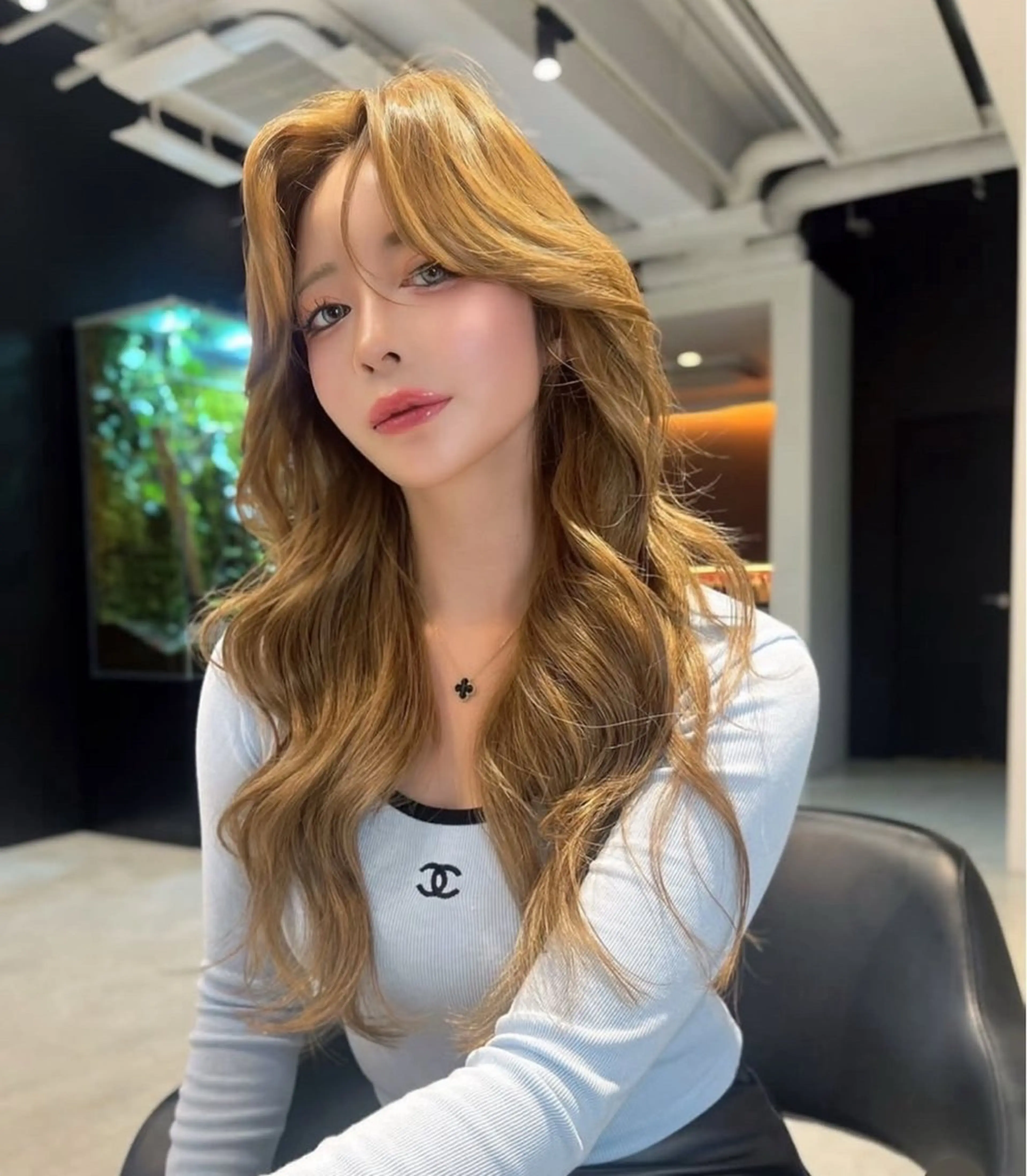 ロング カット ヘアカラー トリートメント 海野翔吾🇨🇳 ワンホンレイヤーのヘアスタイル