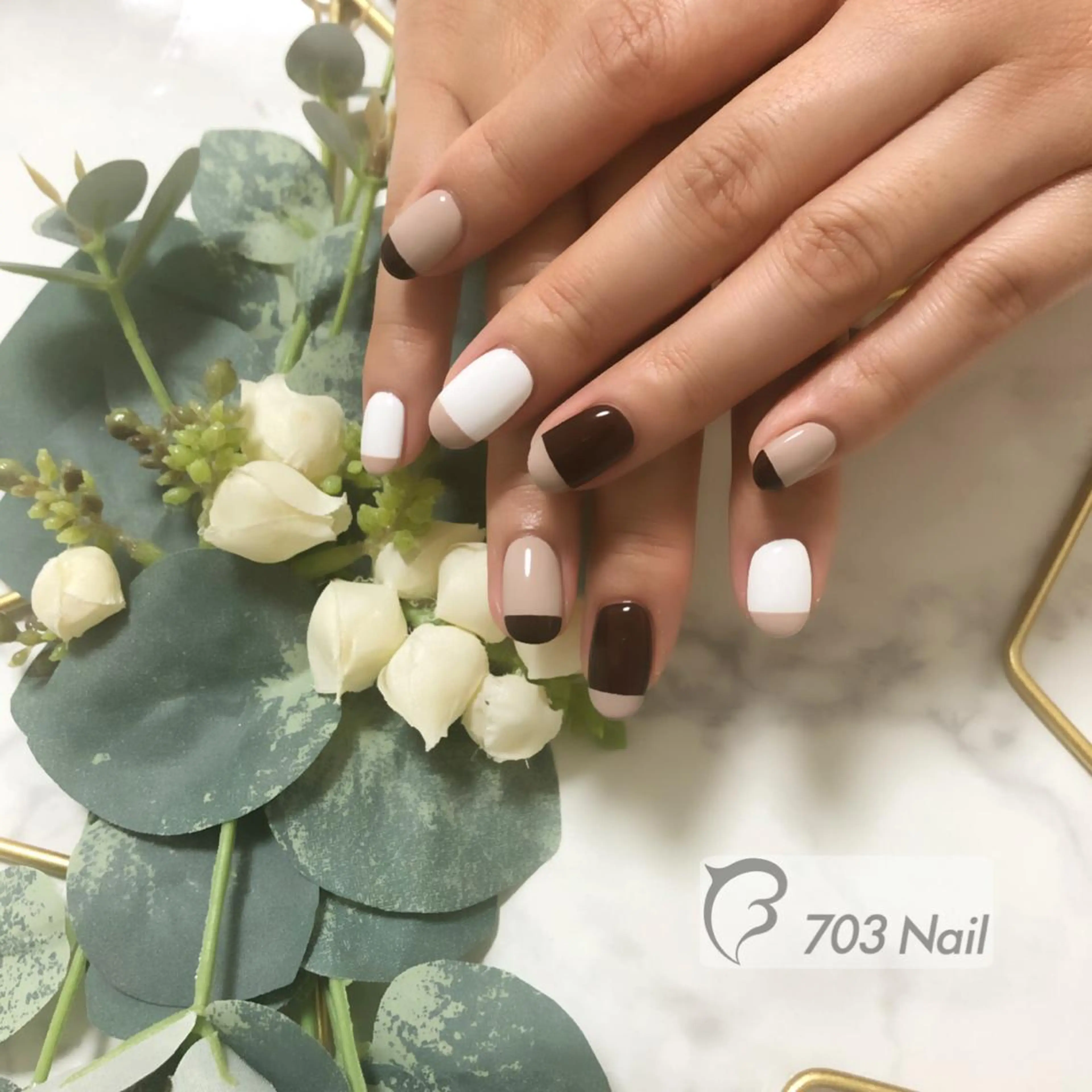 ネイル アートネイル フレンチネイル 703nail　高砂 直美のネイルデザイン