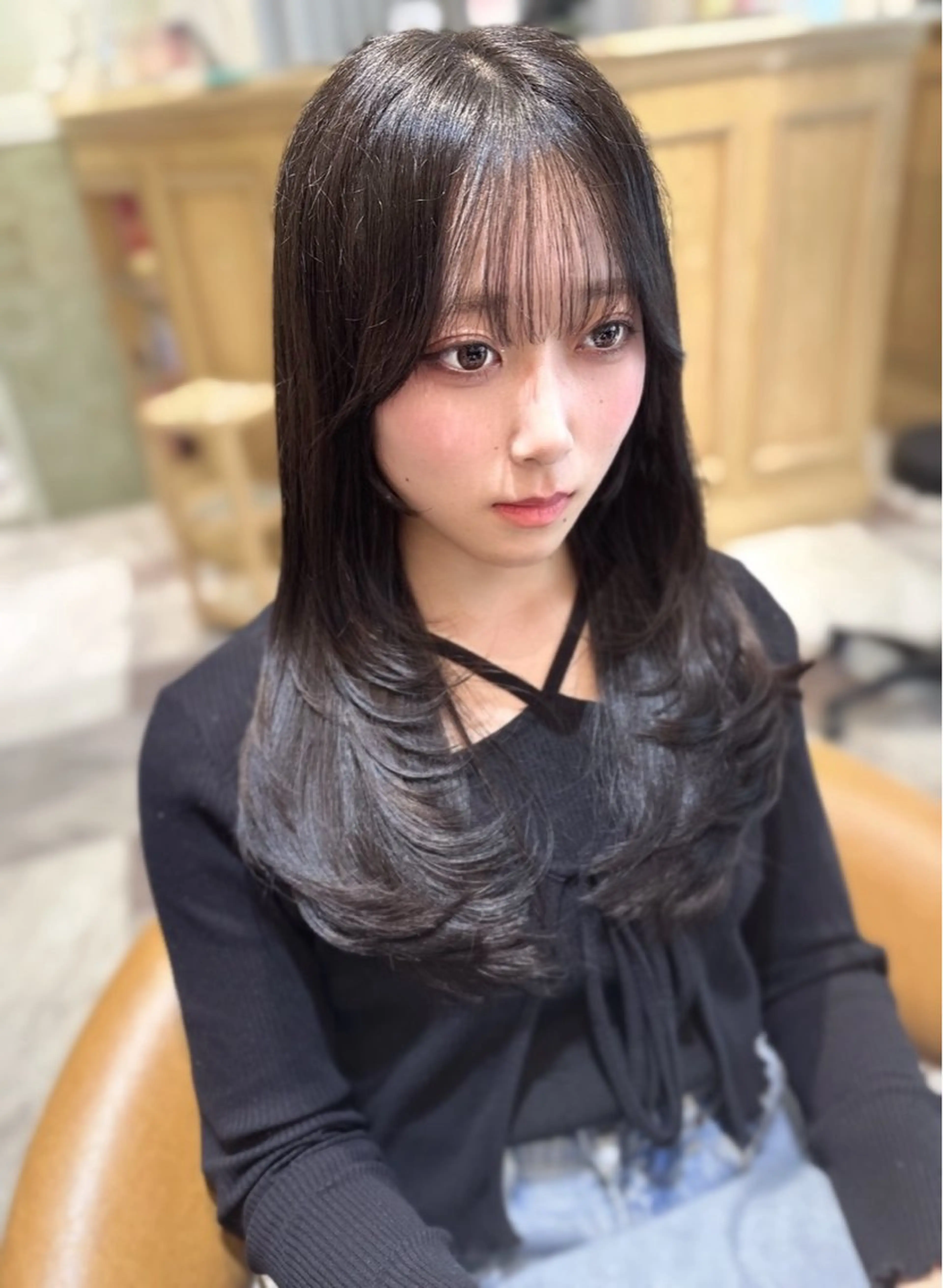 セミロング カラー ベージュカラー 黒髪 ブリーチ ブルーカラー ブルーブラック 木屋元一/透明感 /レイヤー/顔まわりのヘアスタイル