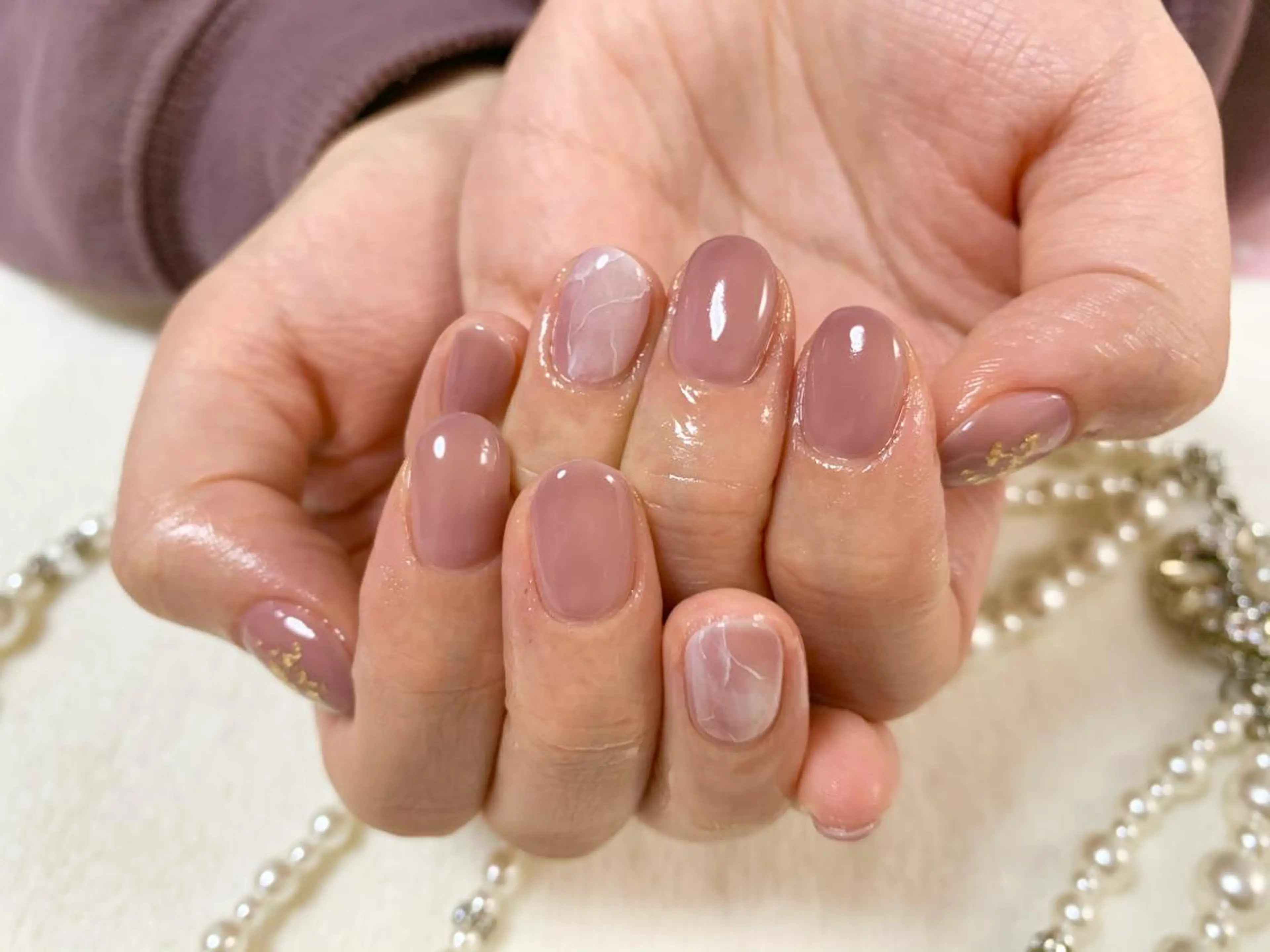 ネイル アートネイル ゴールド ストーンネイル ハンドネイル 手塚 里奈のネイルデザイン