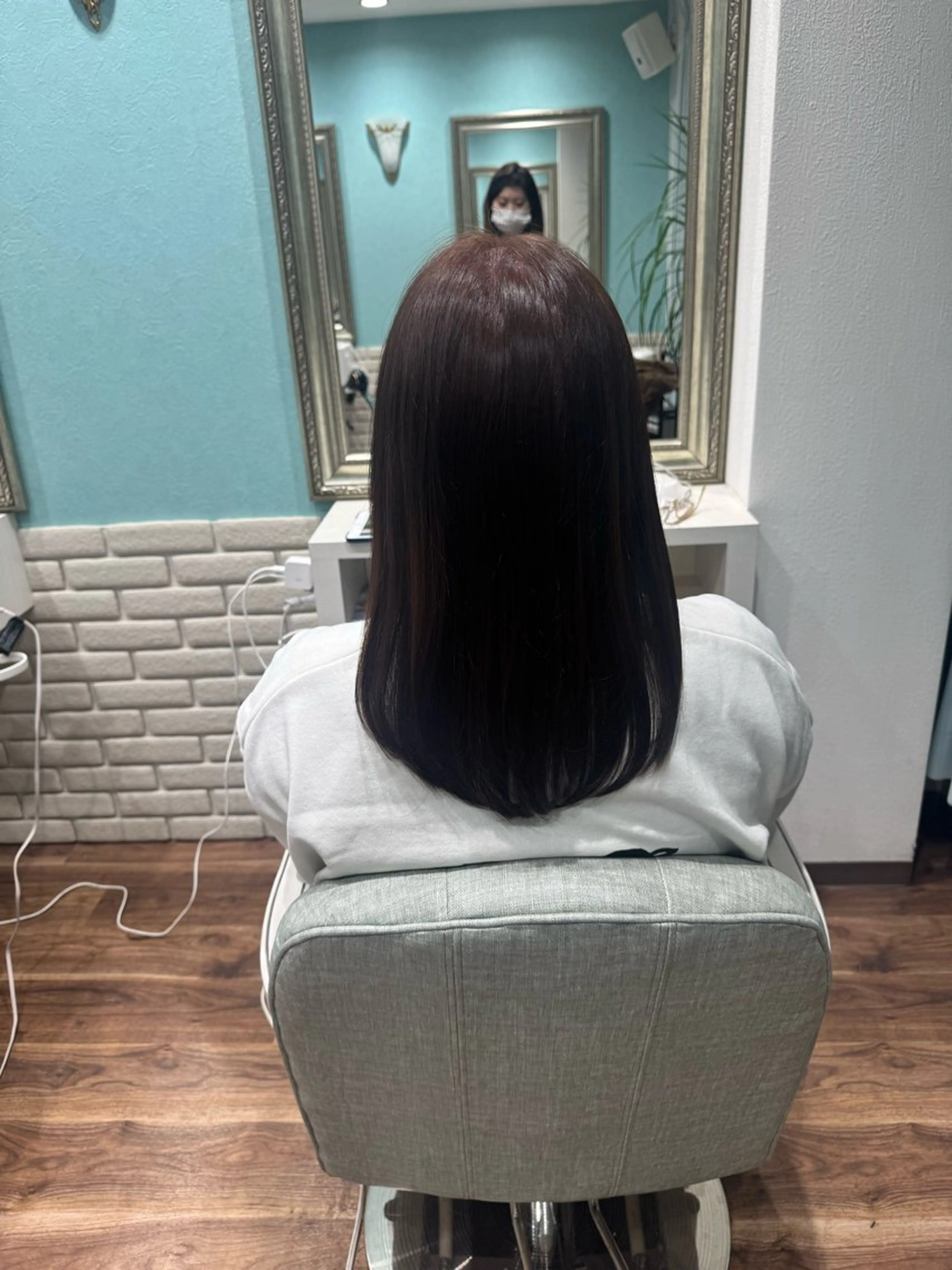 セミロング 高田 有里子のヘアスタイル