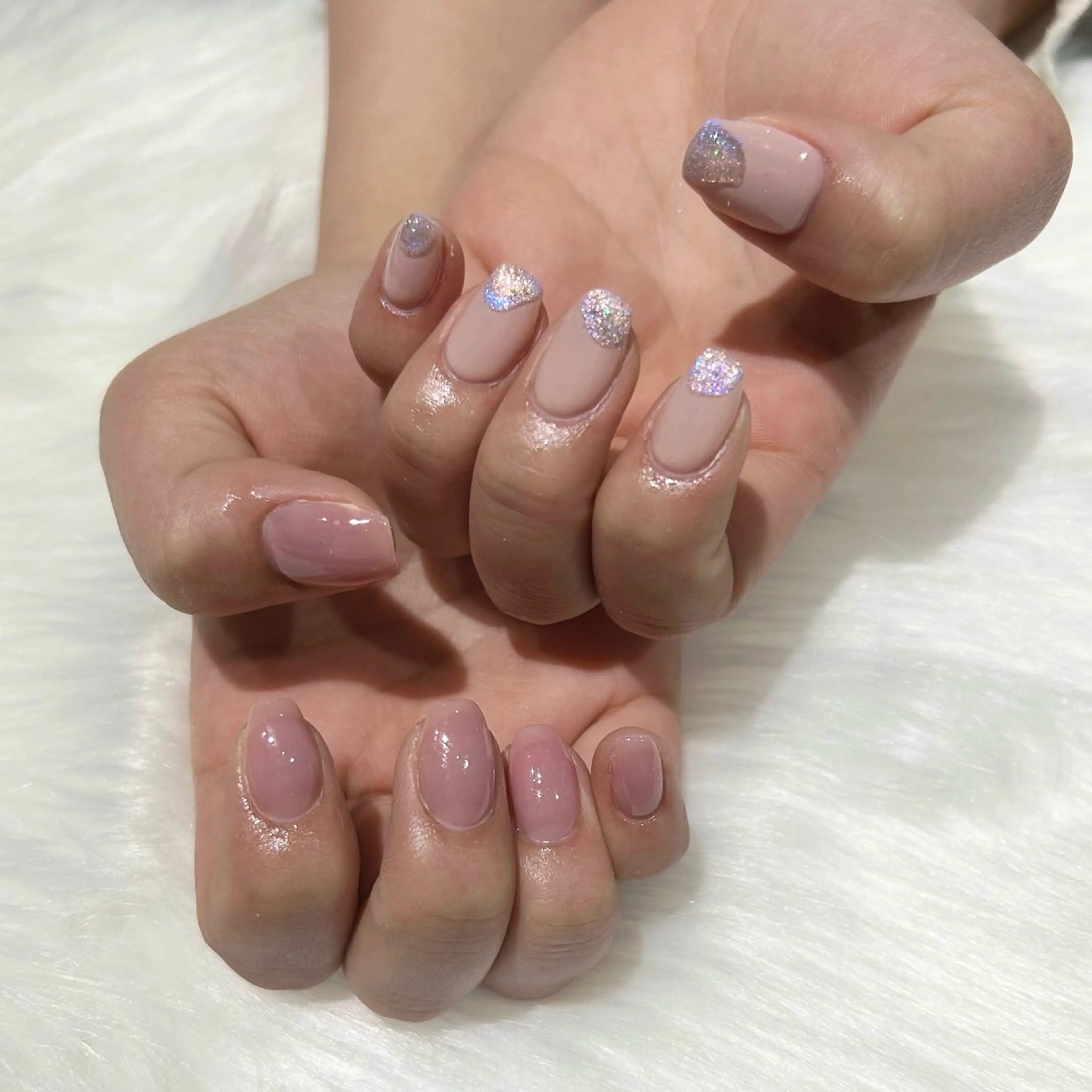 ネイル キラキラネイル マグネットネイル ピンク ぷっくりネイル 春ネイル ハンドネイル ぷりゅねる 心斎橋のネイルデザイン