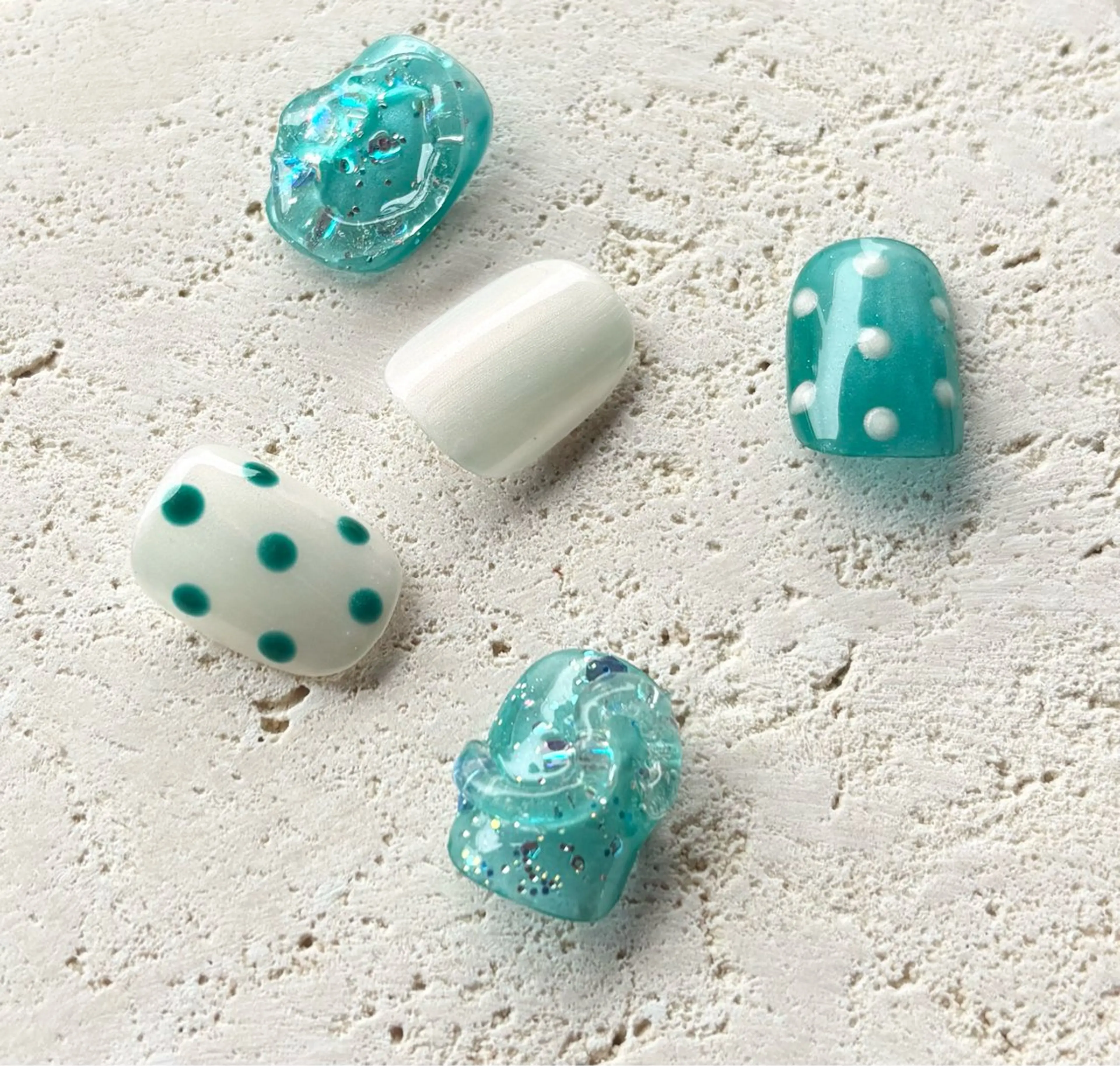 ネイル ハンドネイル Atelier Leaf《ｱﾄﾘｴﾘｰﾌ》所属・Atelier Leafのネイルデザイン