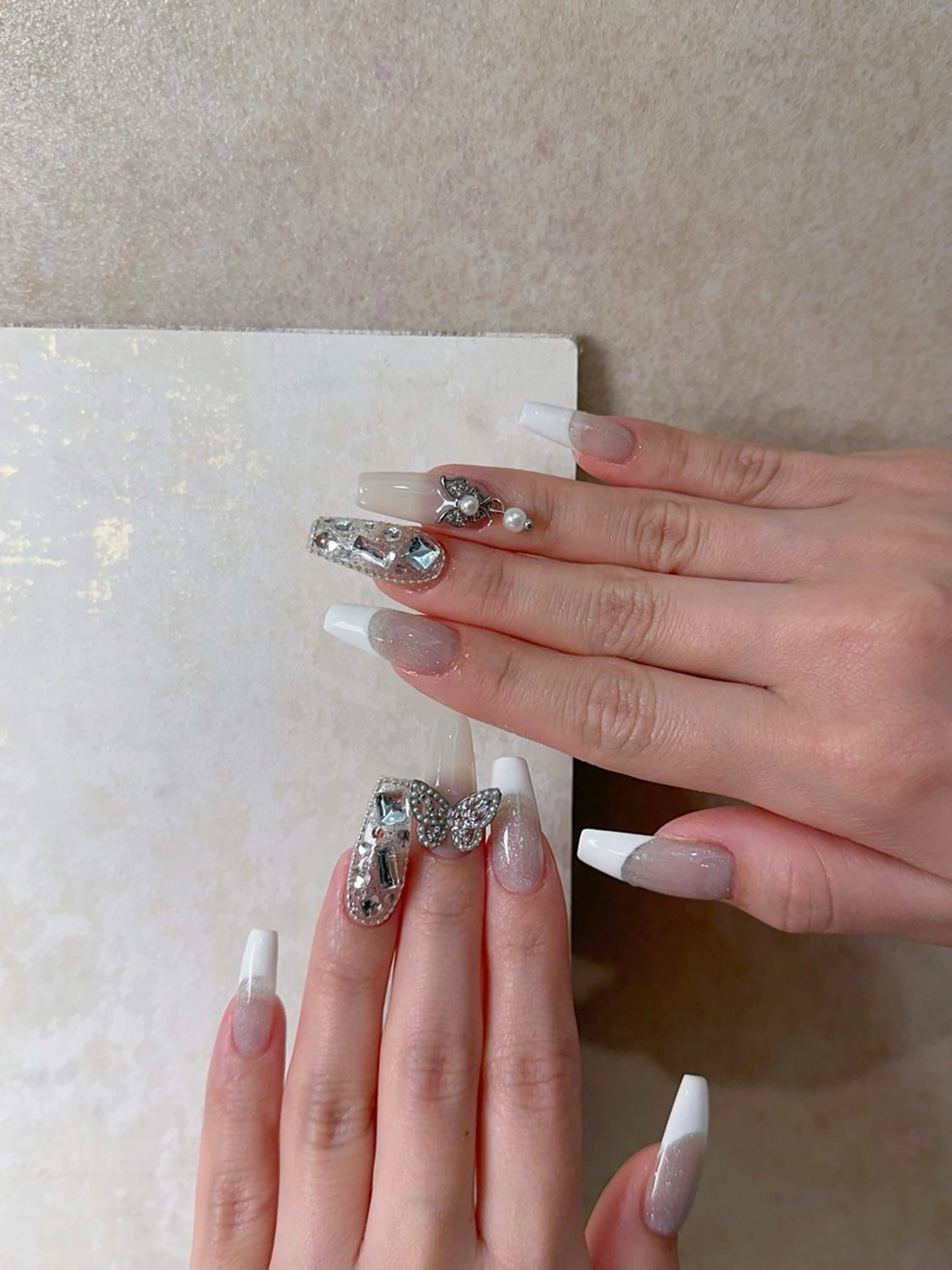 ネイル アートネイル 韓国ネイル 水色 ロングネイル マグネットネイル ハンドネイル ハンドケア NailDemure 【銀座店】のネイルデザイン