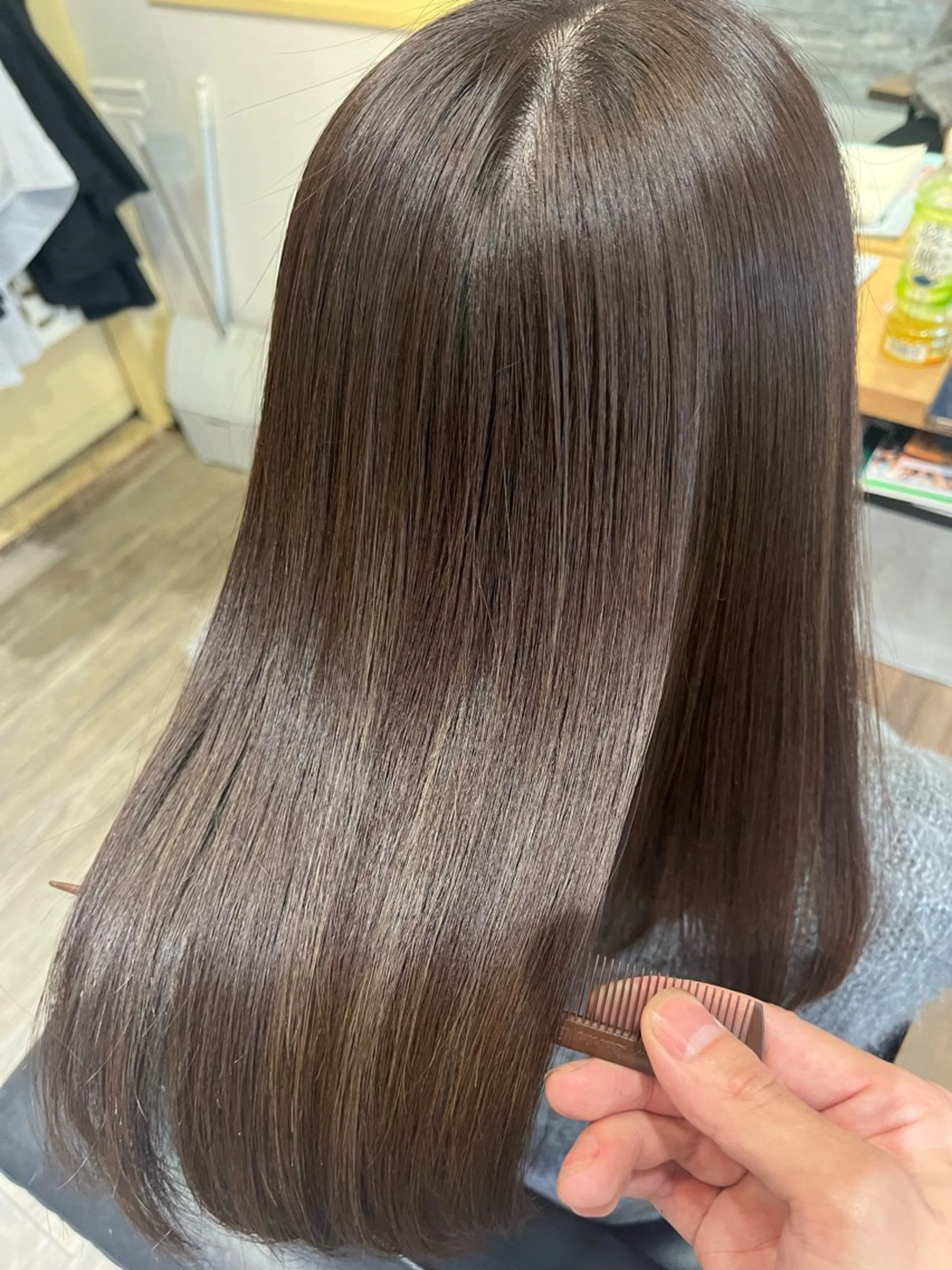 セミロング カラー カット ヘアカラー トリートメント ワタイショウタ 髪質改善✨眉毛サロンのヘアスタイル