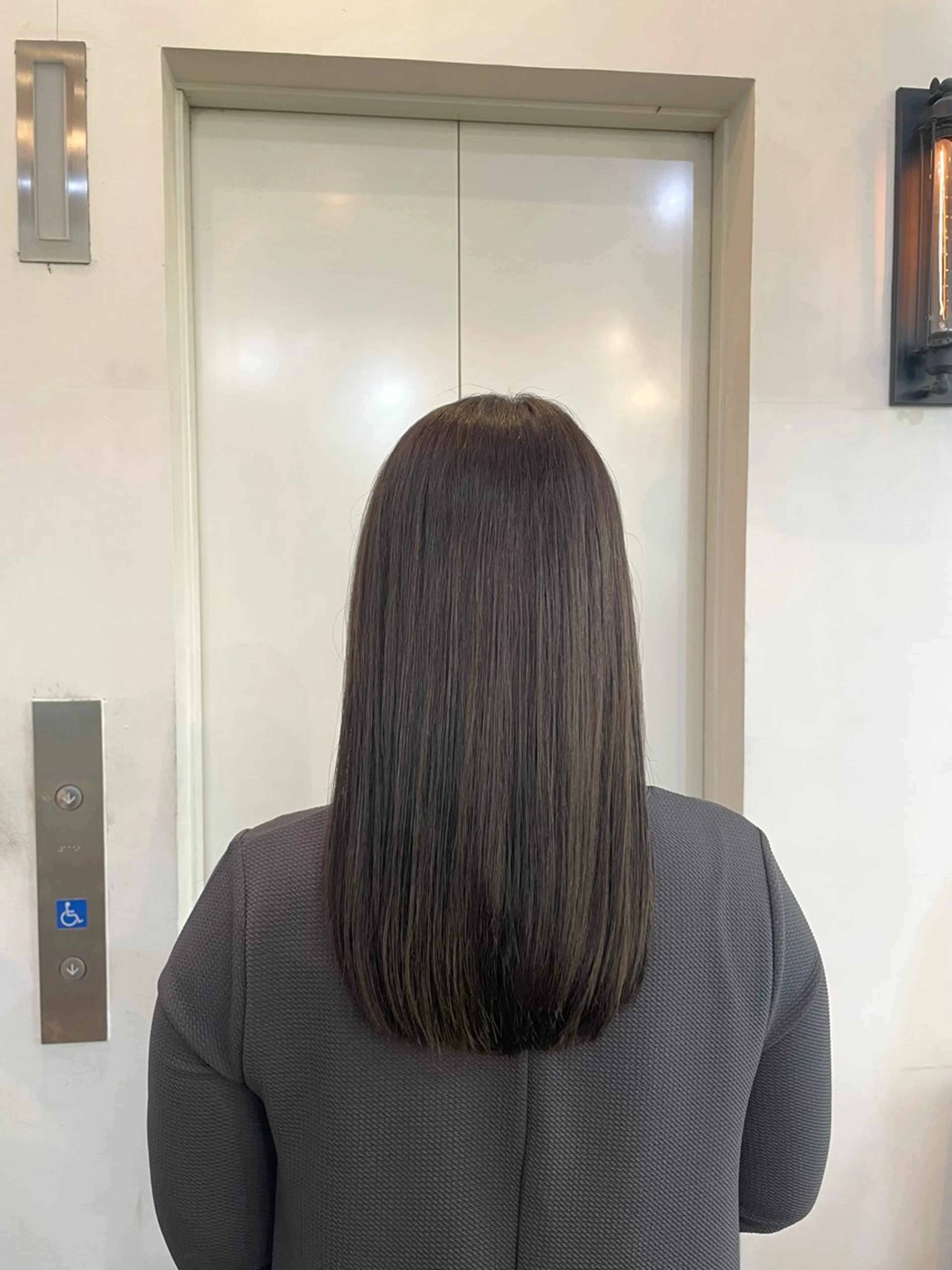 ロング カラー 坂本 菜摘のヘアスタイル