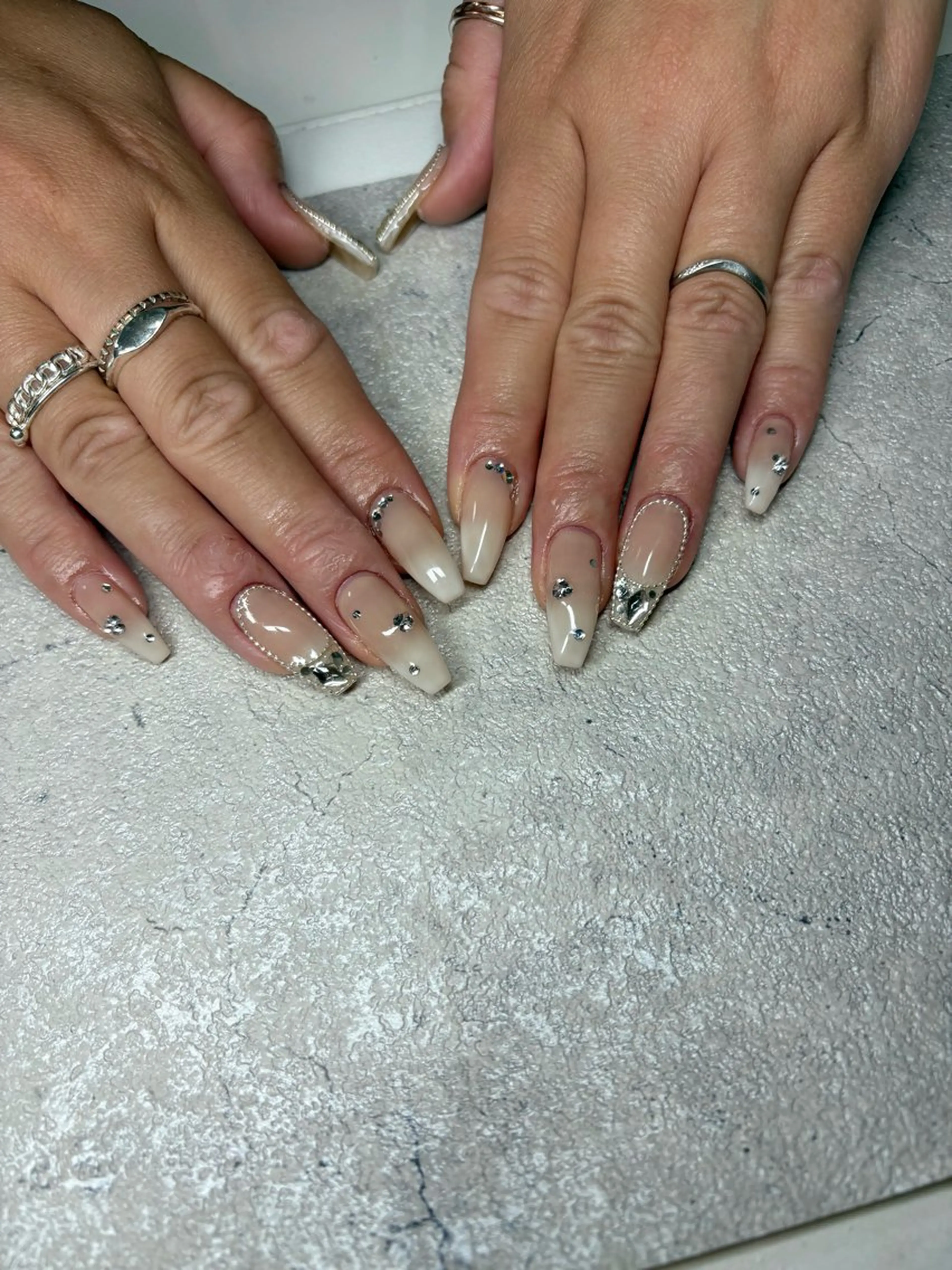 ネイル ハンドネイル ANELA mのネイルデザイン