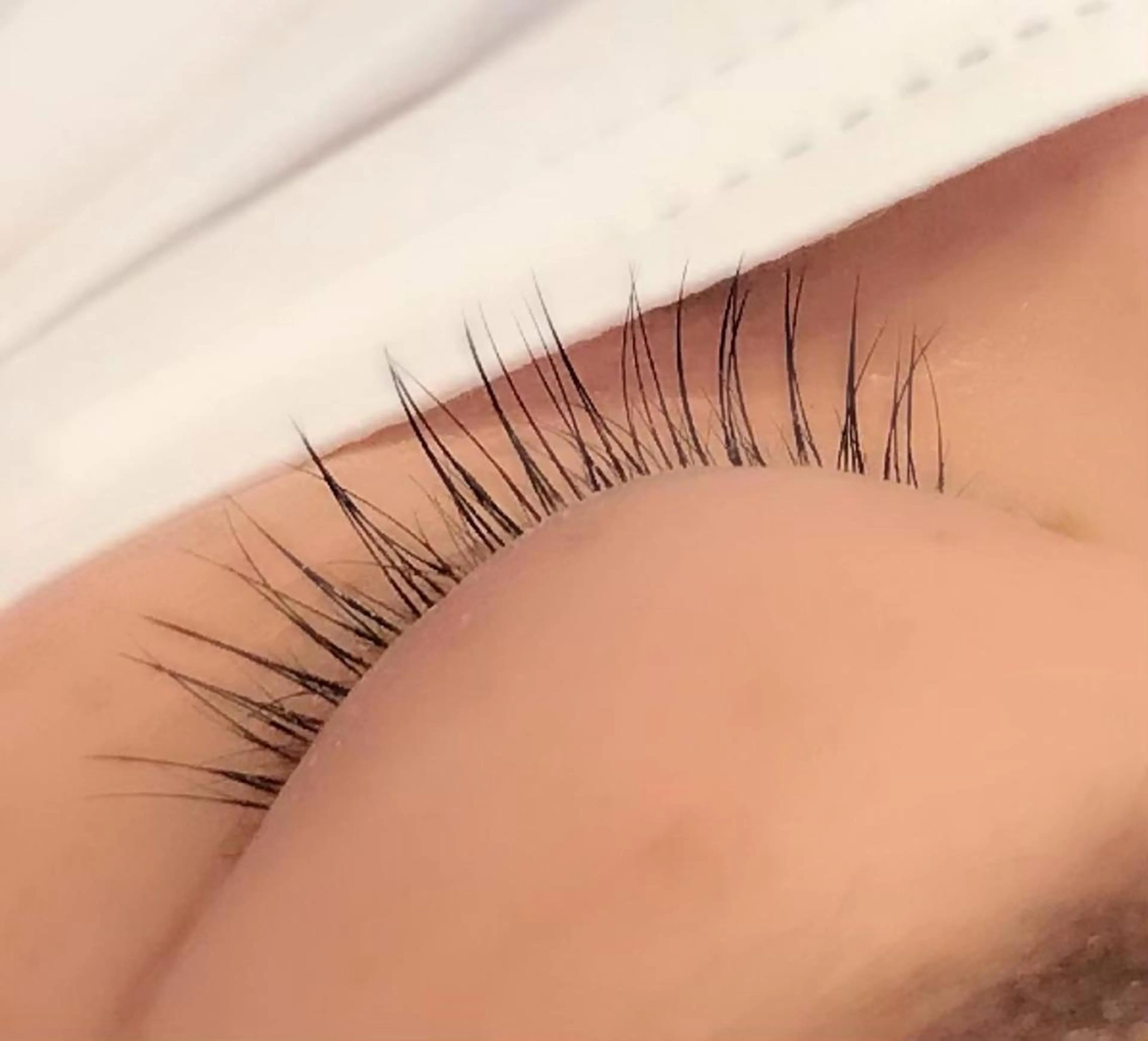 マツエク・マツパ 岡田詩織 MODE Ks松原店のヘアスタイル