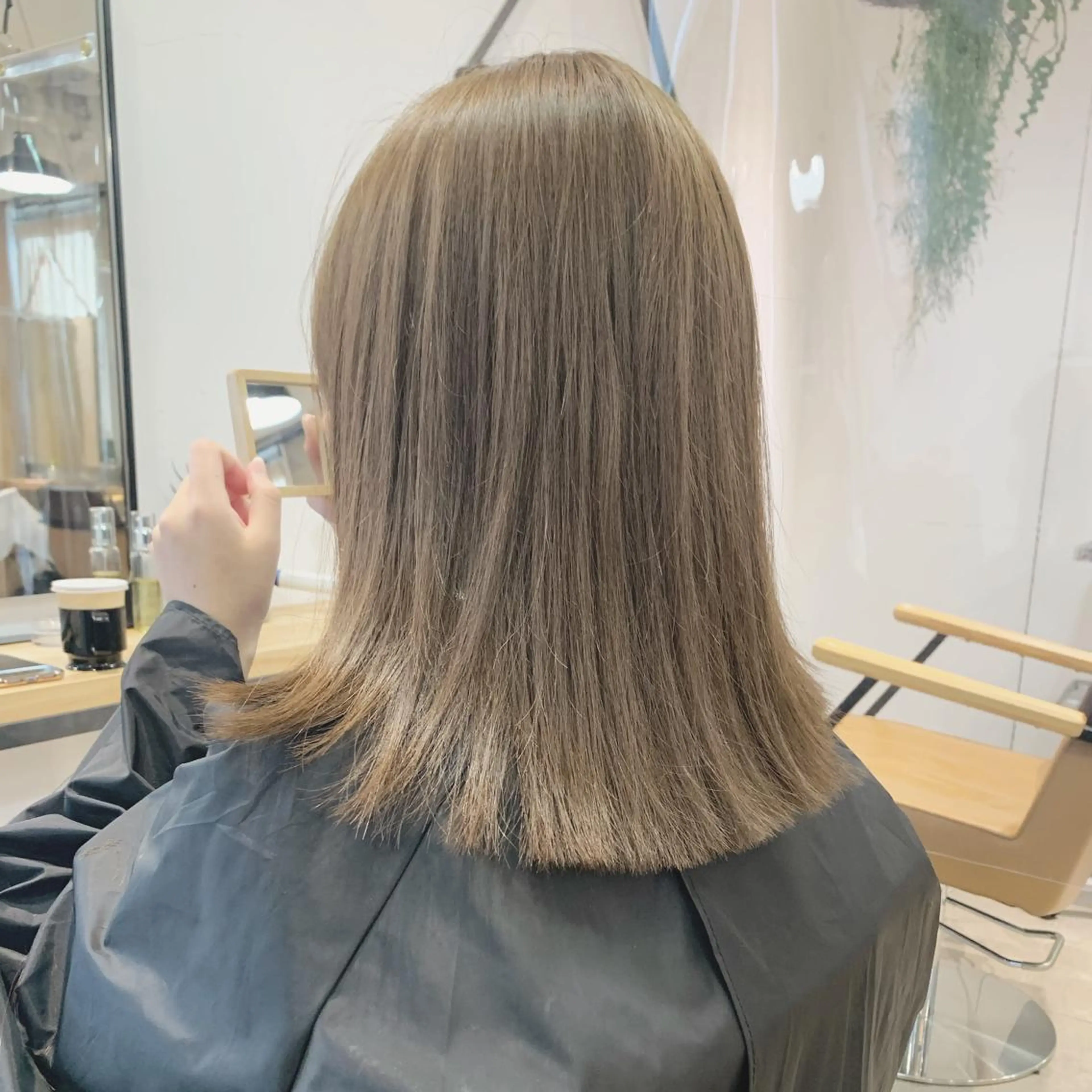 ミディアム カラー マツエク・マツパ カット ヘアカラー トリートメント ハイトーン&暗髪🔥 表参道二刀流マエダのヘアスタイル