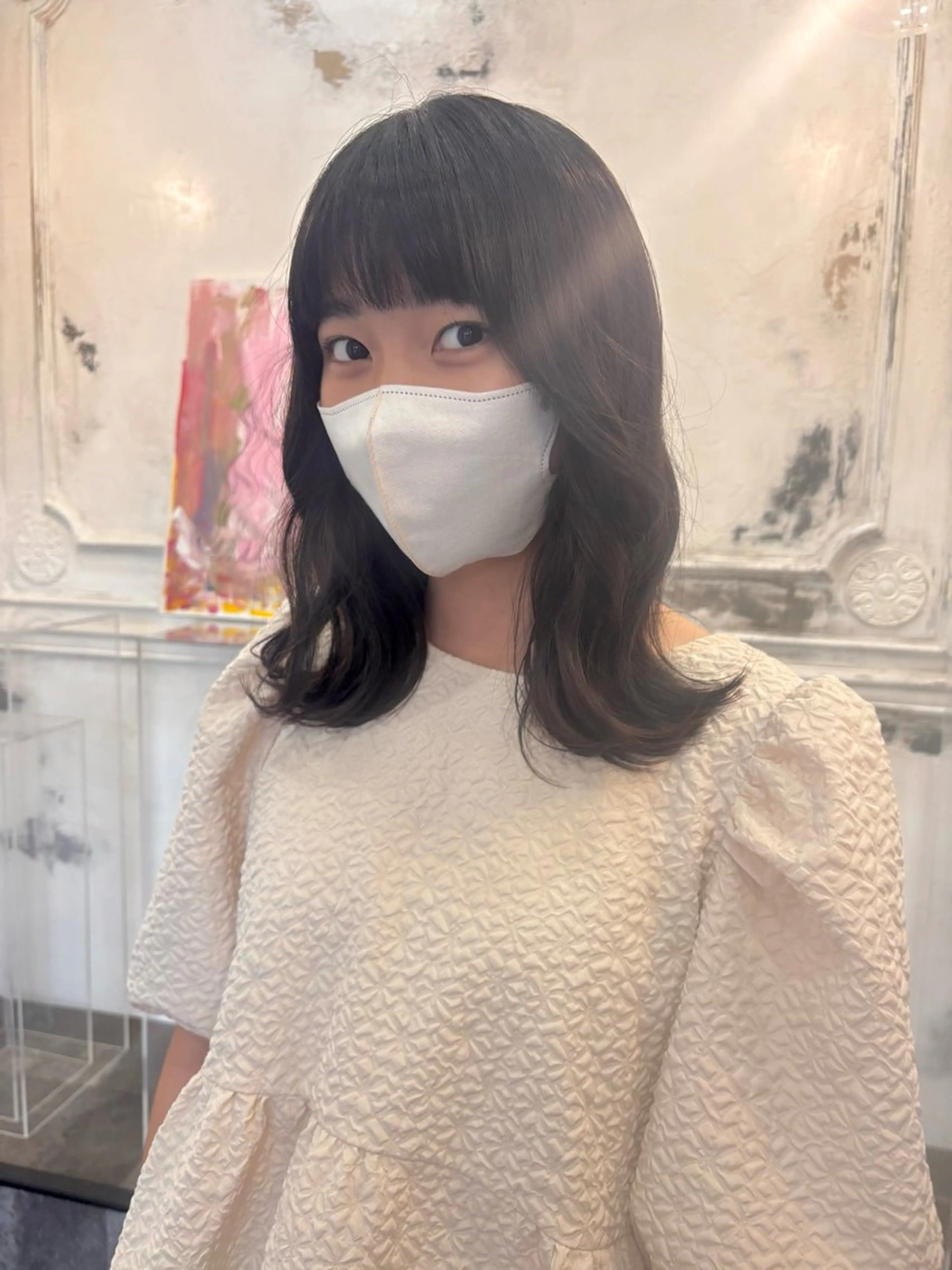 ミディアム 顔まわりレイヤー レイヤーカット comeghead 琴音のヘアスタイル