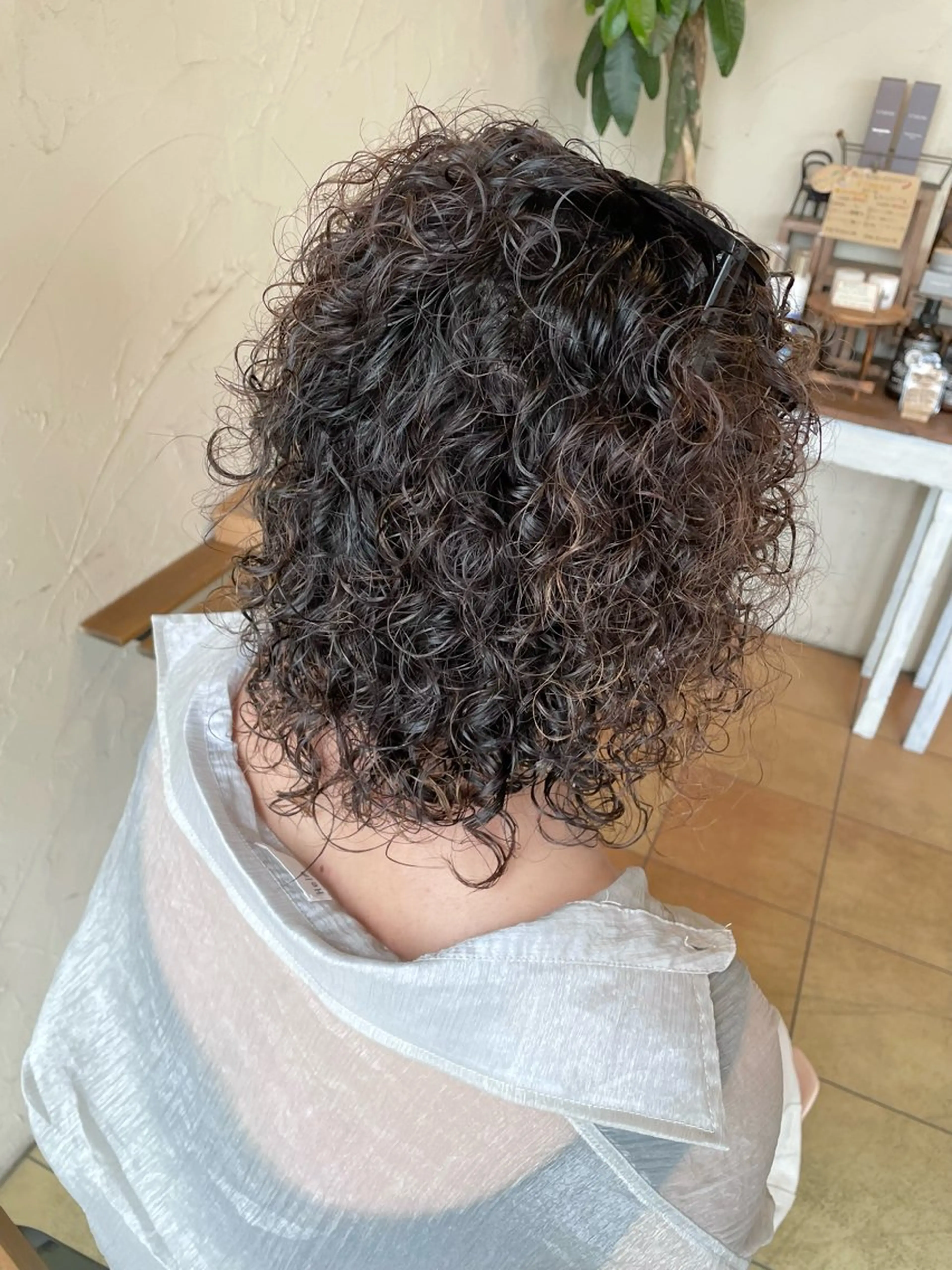 ミディアム カラー パーマ ミディアムパーマ スパイラルパーマ メンズ特化/パーマ指 名No.1/百瀬太郎のヘアスタイル