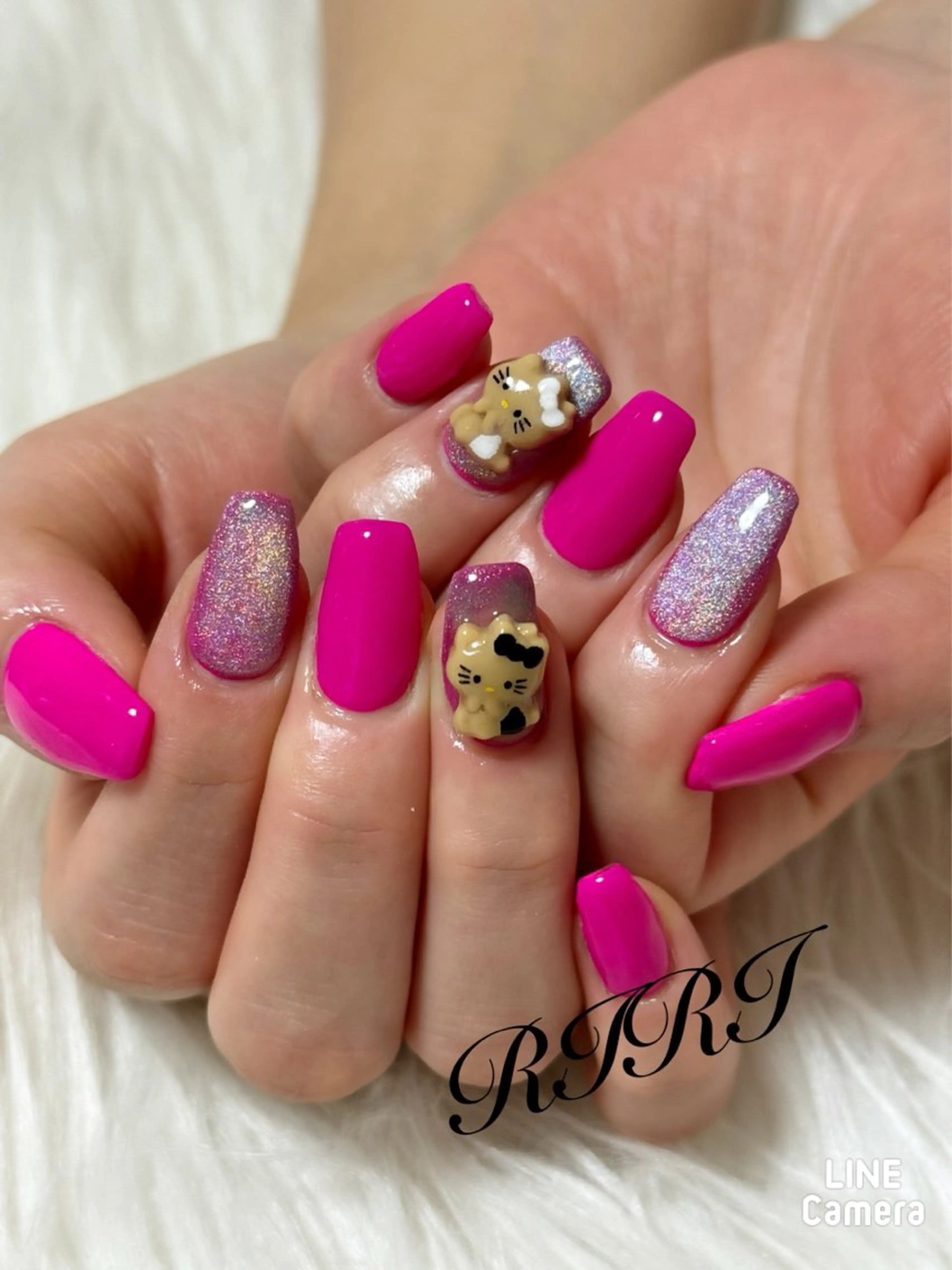 ネイル ジェルネイル キラキラネイル 韓国ネイル マグネットネイル ピンク ハンドネイル riri オーナーのネイルデザイン