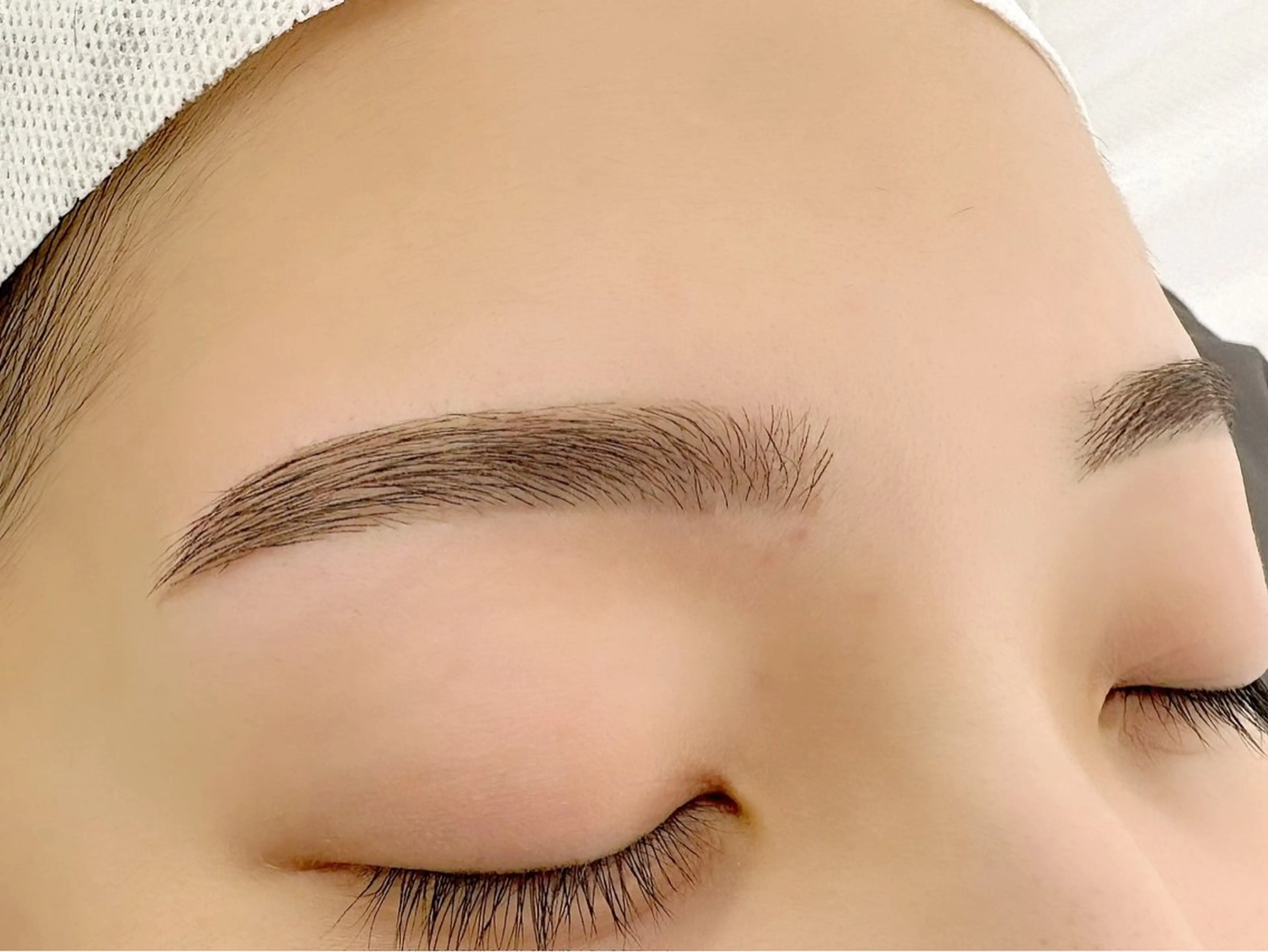 アイブロウ ワックス脱毛 眉カット OCTAVE天神店所属・オクターブ天神店 イサヤマのマツエク・マツパデザイン