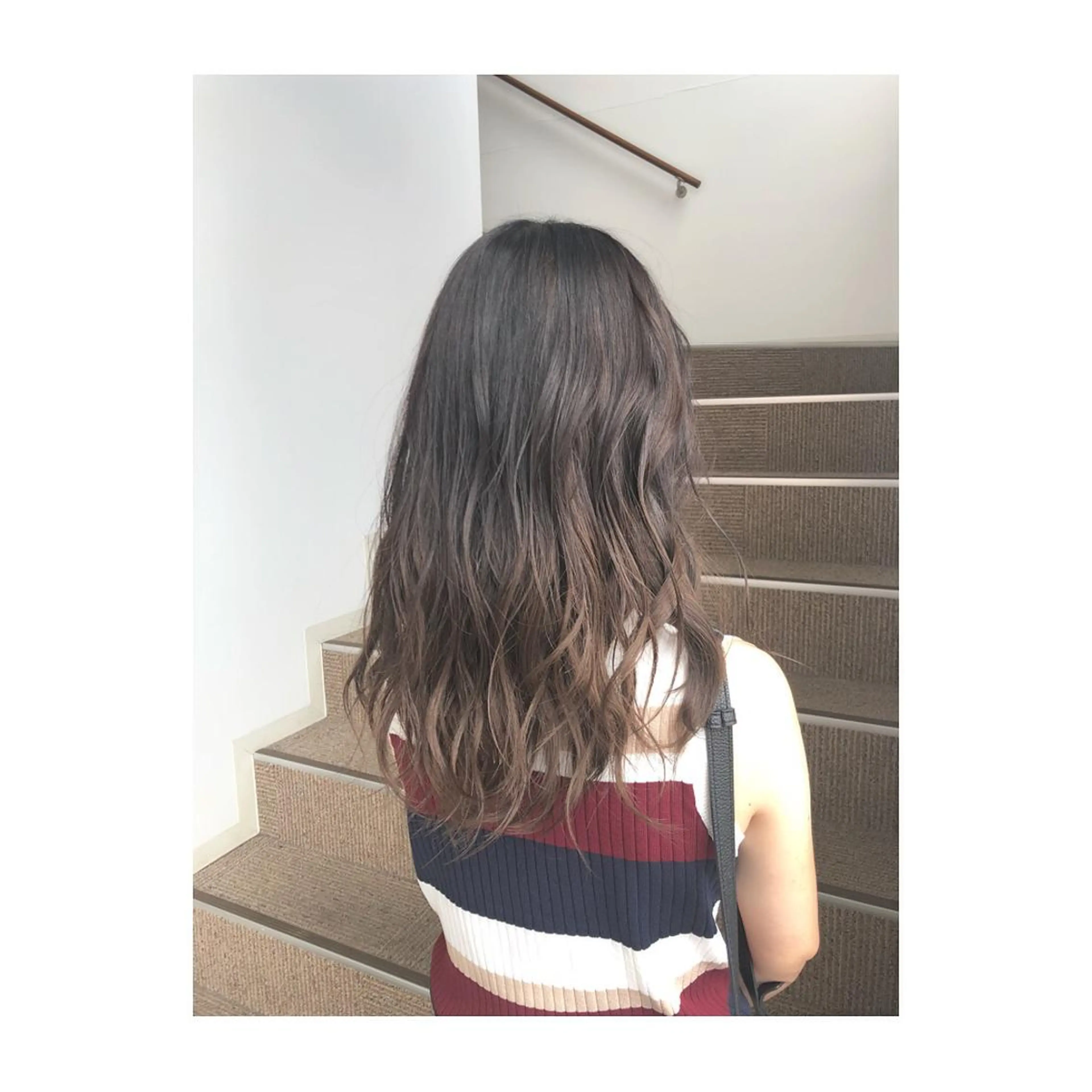 セミロング 松戸　レイヤーカット 野口　康太郎のヘアスタイル